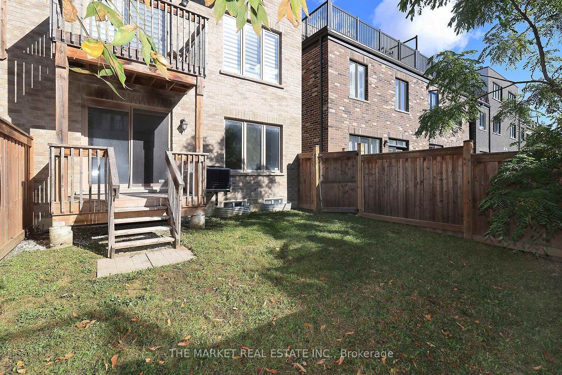 Photo 48 of 13 Father Redmond Way, Etobicoke, Alderwood — HOMEH