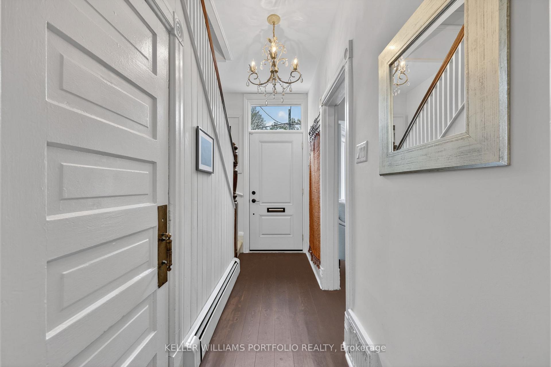 Photo 4 of 24 Bishop Street, Toronto, The Annex — HOMEH