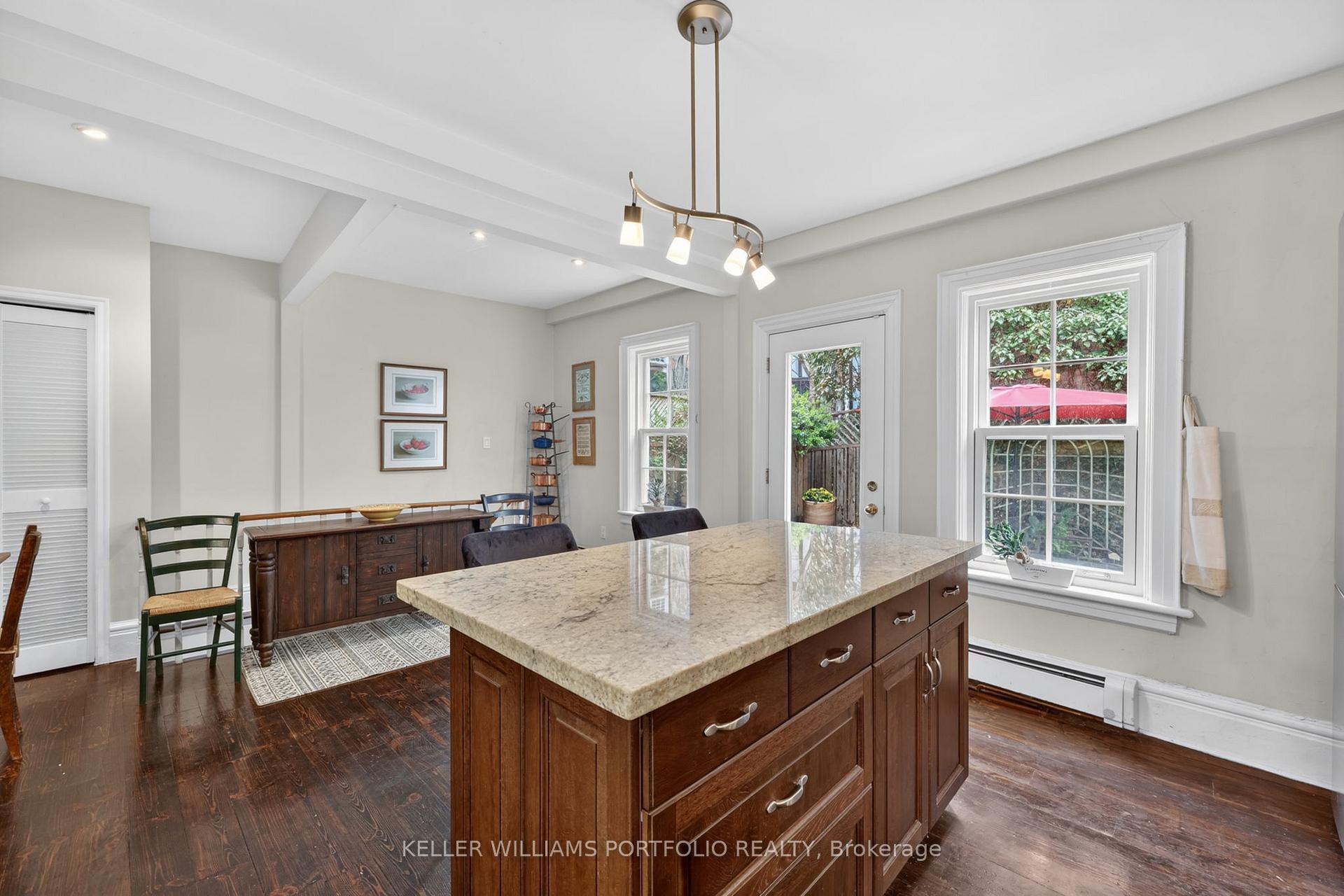 Photo 18 of 24 Bishop Street, Toronto, The Annex — HOMEH