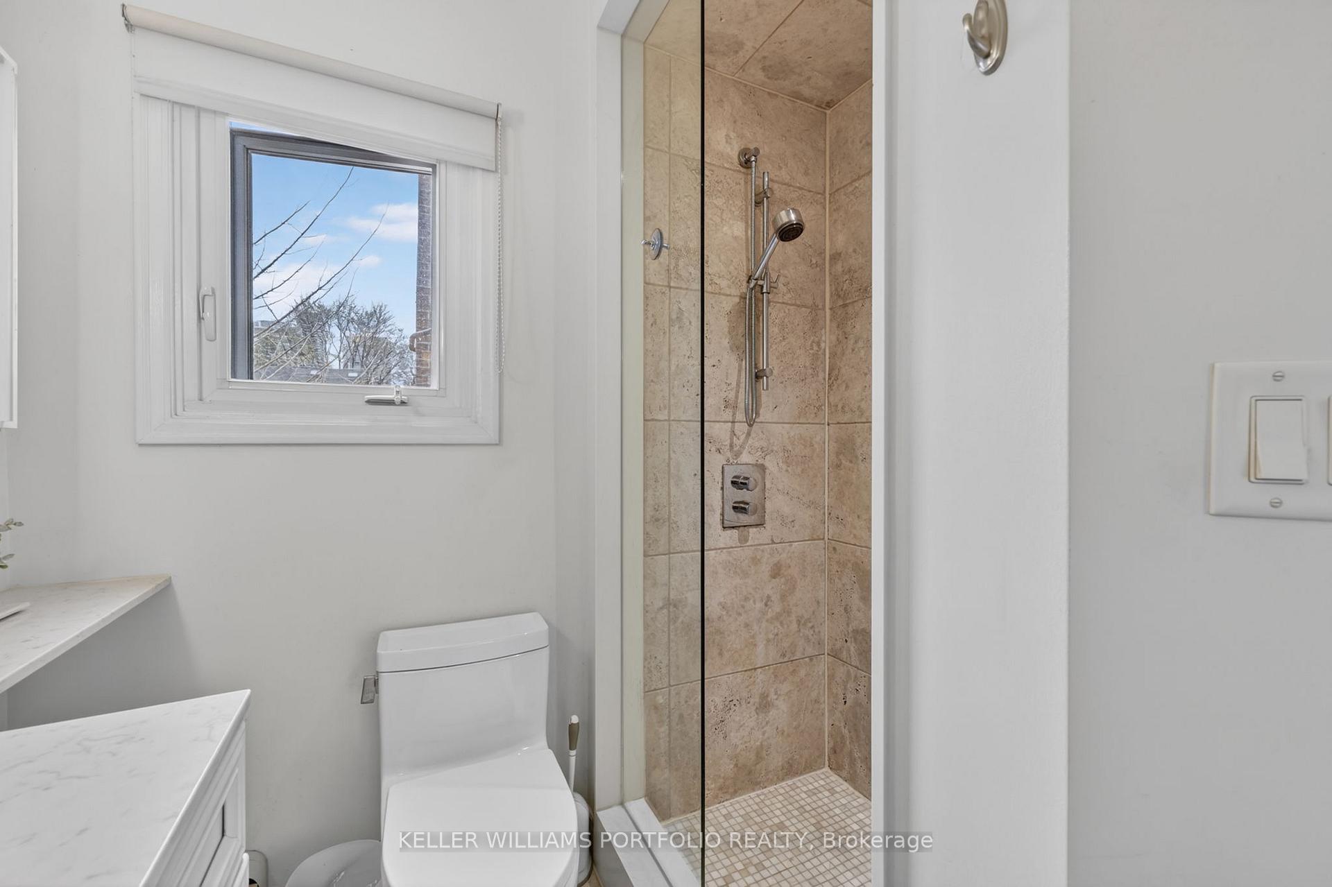 Photo 25 of 24 Bishop Street, Toronto, The Annex — HOMEH