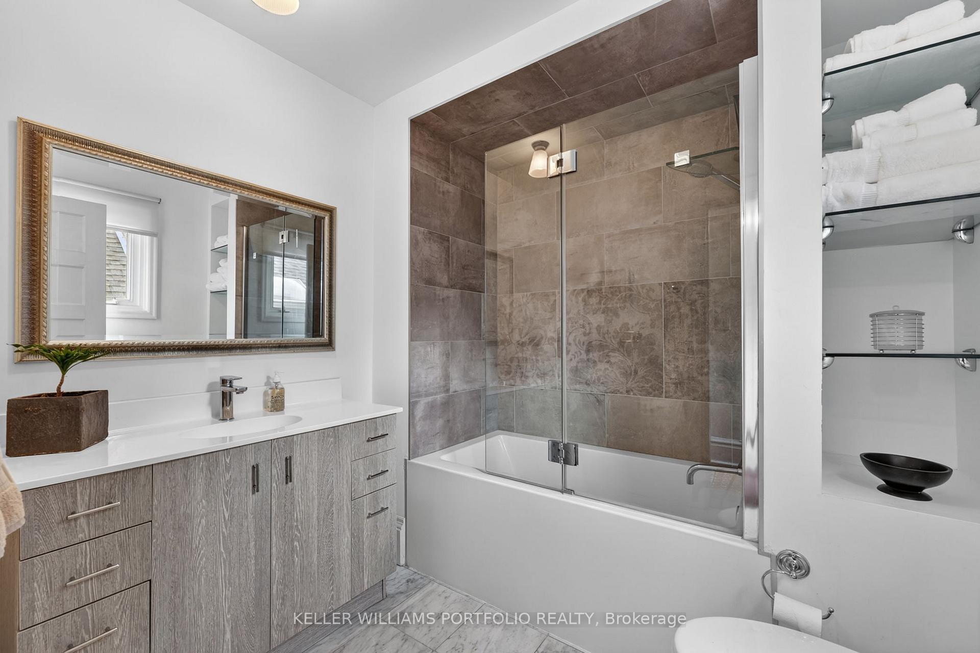 Photo 27 of 24 Bishop Street, Toronto, The Annex — HOMEH