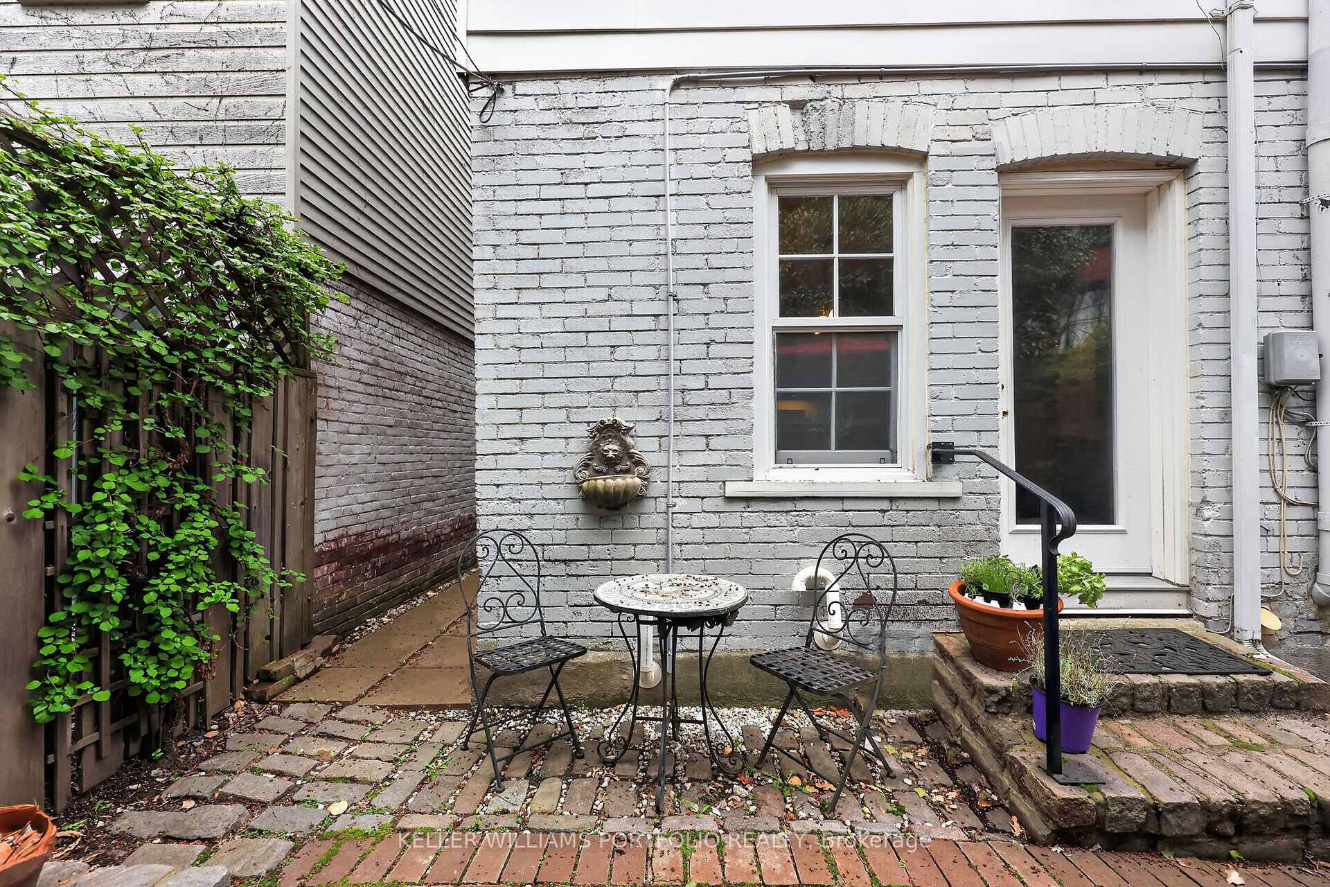 Photo 37 of 24 Bishop Street, Toronto, The Annex — HOMEH