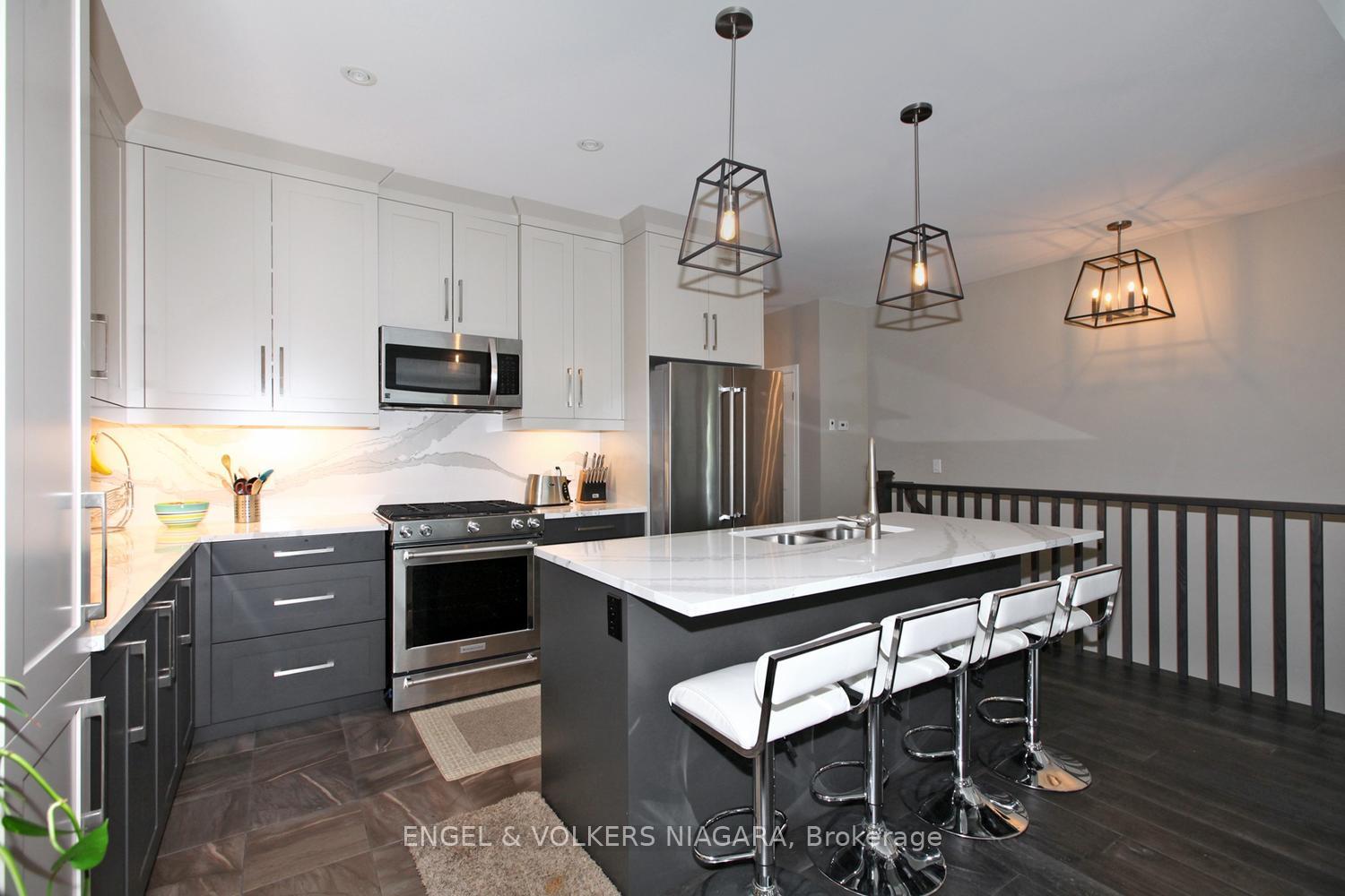 Photo 14 of Unit 12, 7276 Optimist Lane, Niagara Falls, Morrison — HOMEH