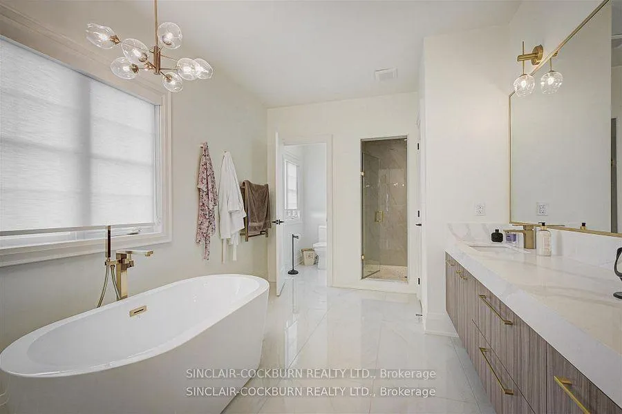 Photo 13 of 1 John Anthony Drive, Markham, Victoria Square — HOMEH