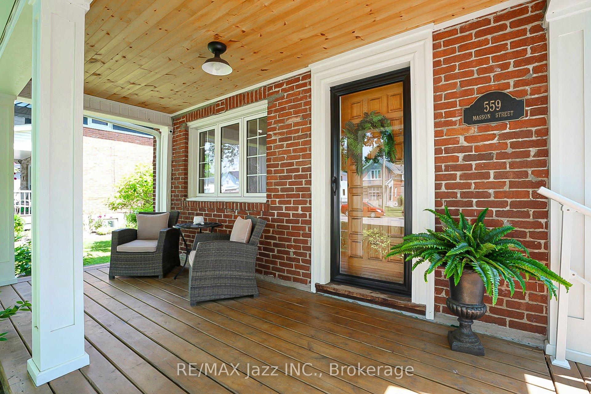 Photo 3 of 559 Masson Street, Oshawa, O'Neill — HOMEH