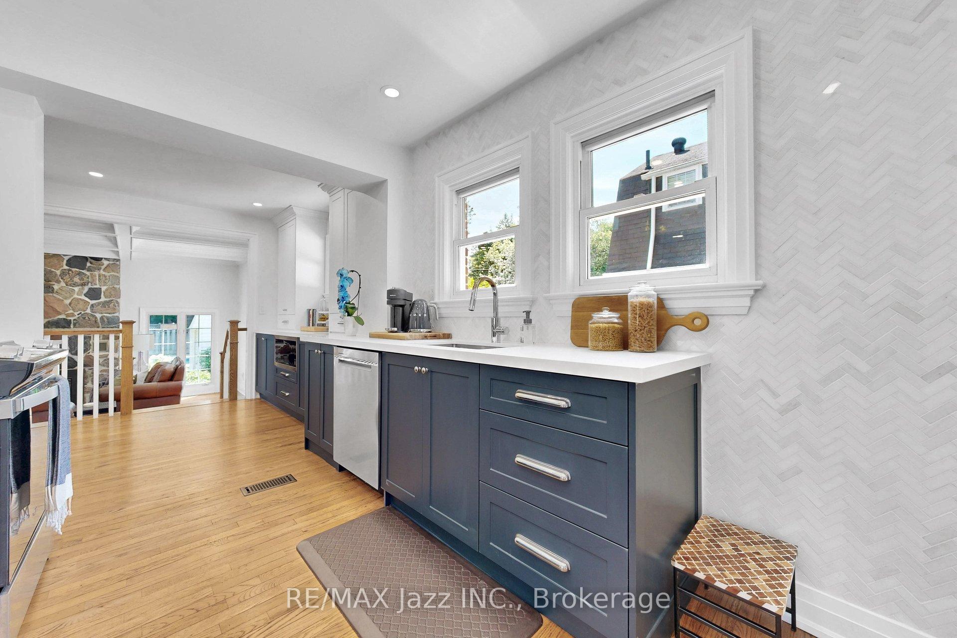 Photo 8 of 559 Masson Street, Oshawa, O'Neill — HOMEH