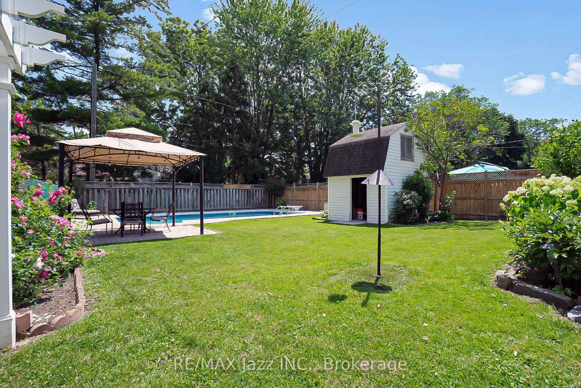 Photo 19 of 559 Masson Street, Oshawa, O'Neill — HOMEH