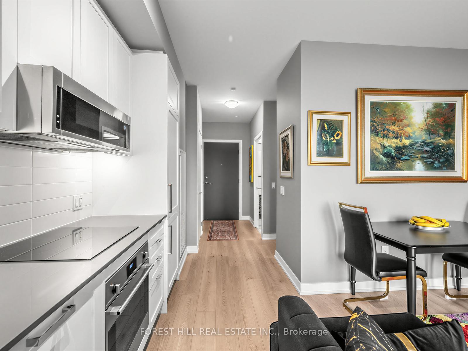 Photo of Unit 703, 250 Lawrence Avenue W
