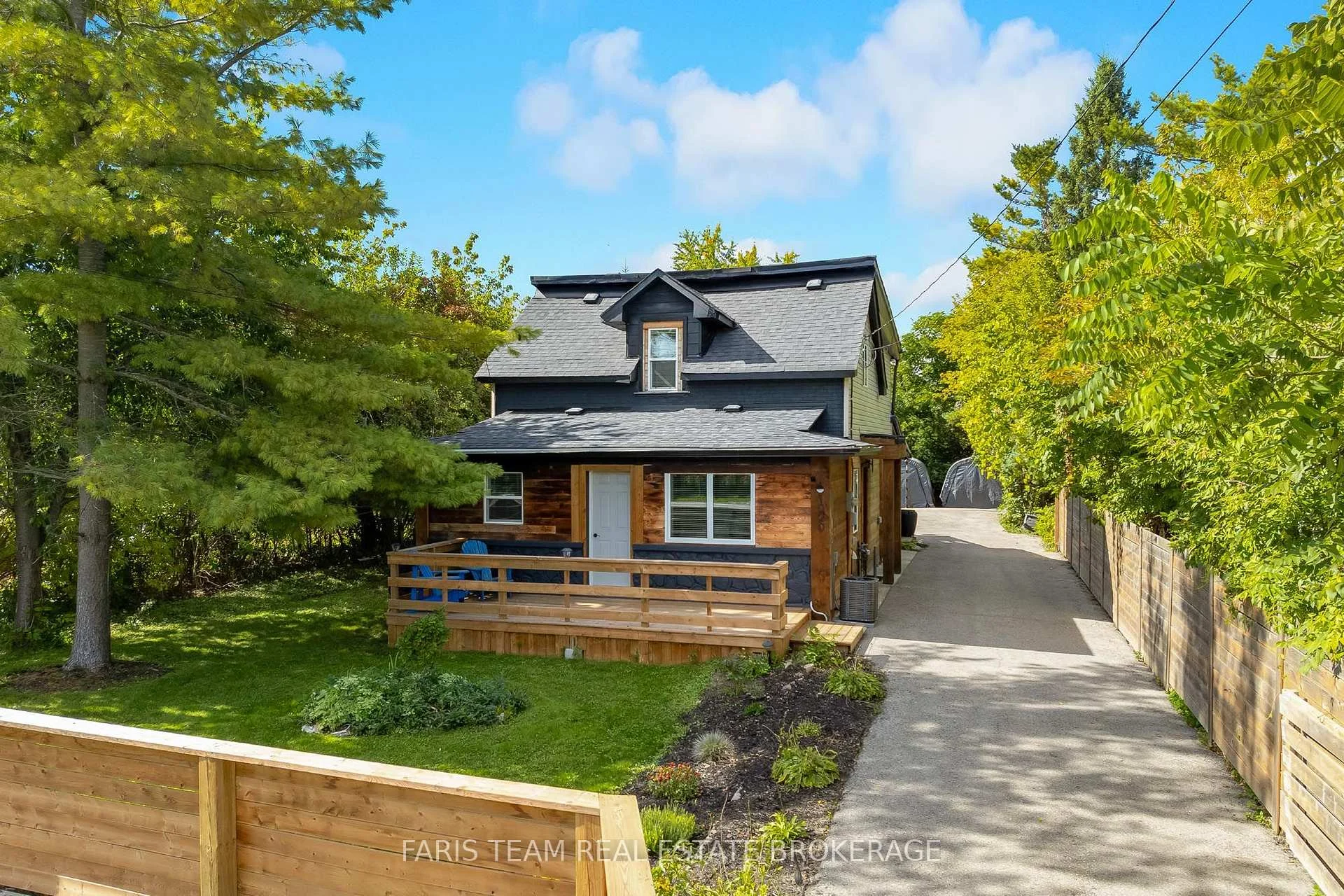 Photo of 1020 Ewart Street