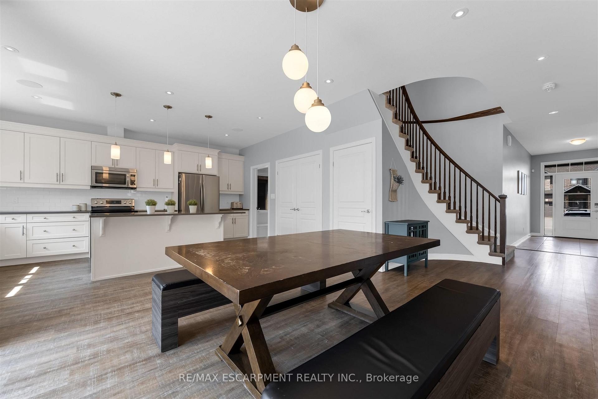 Photo 17 of 1 Elderberry Road, Thorold, Confederation Heights — HOMEH