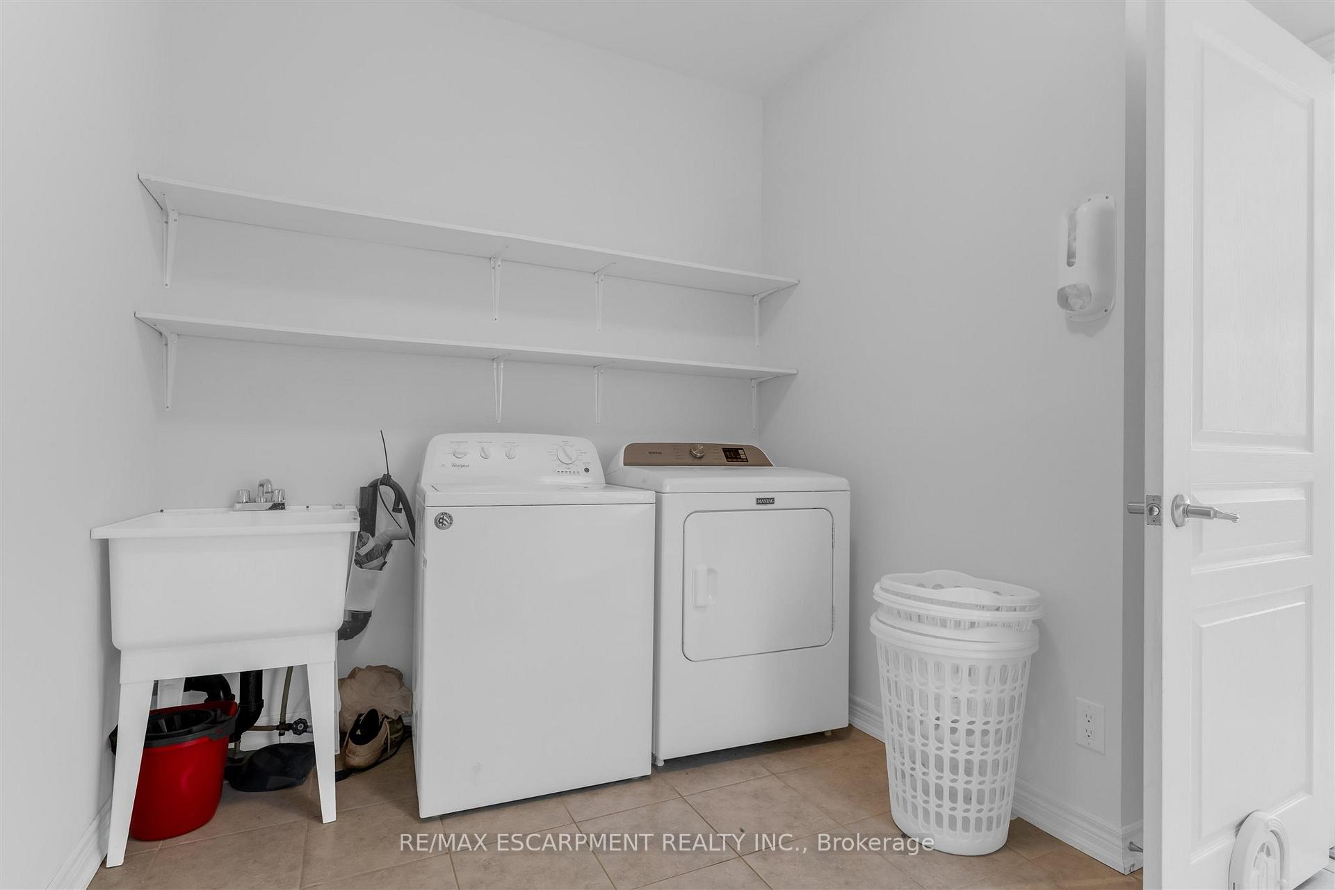 Photo 21 of 1 Elderberry Road, Thorold, Confederation Heights — HOMEH