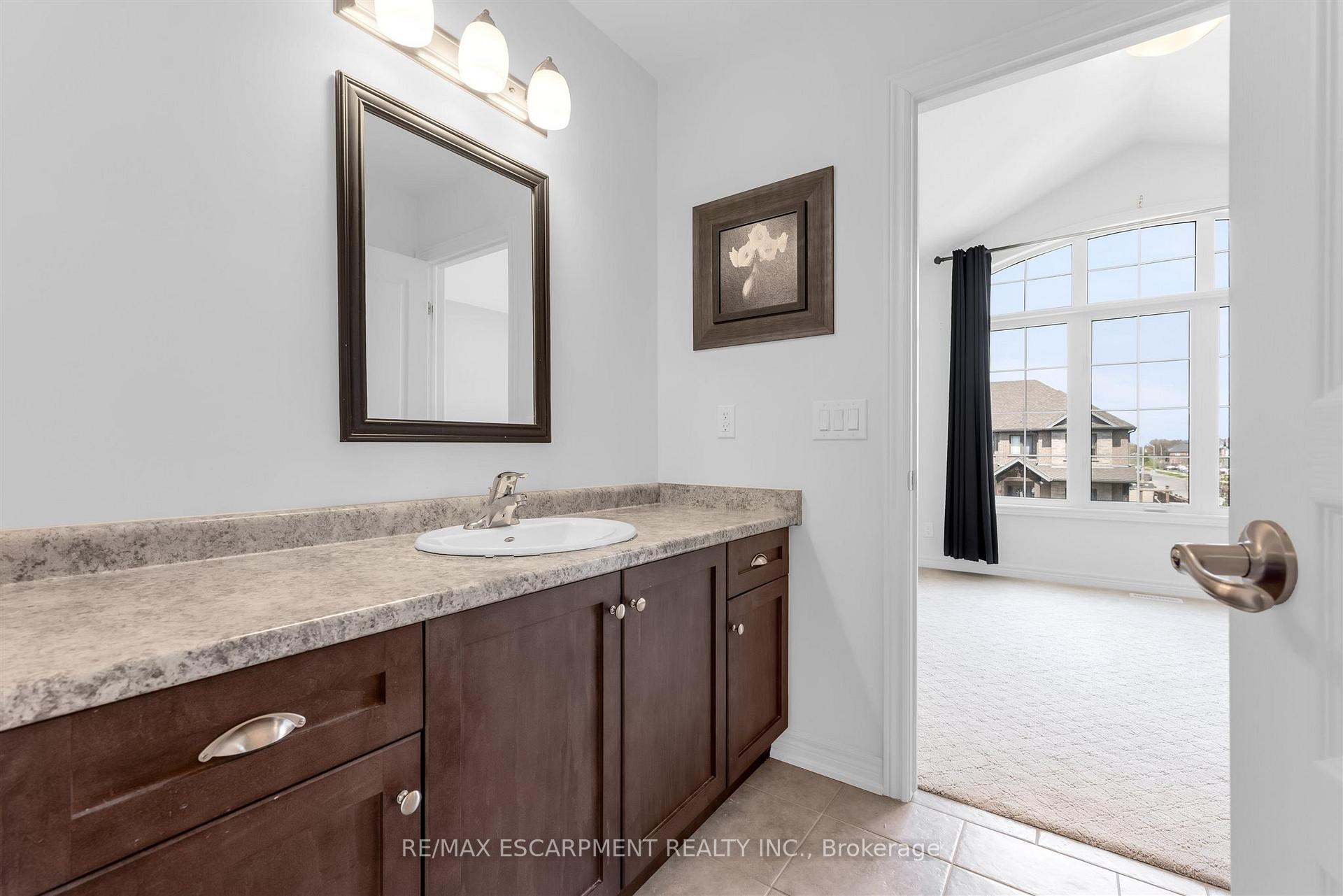 Photo 26 of 1 Elderberry Road, Thorold, Confederation Heights — HOMEH