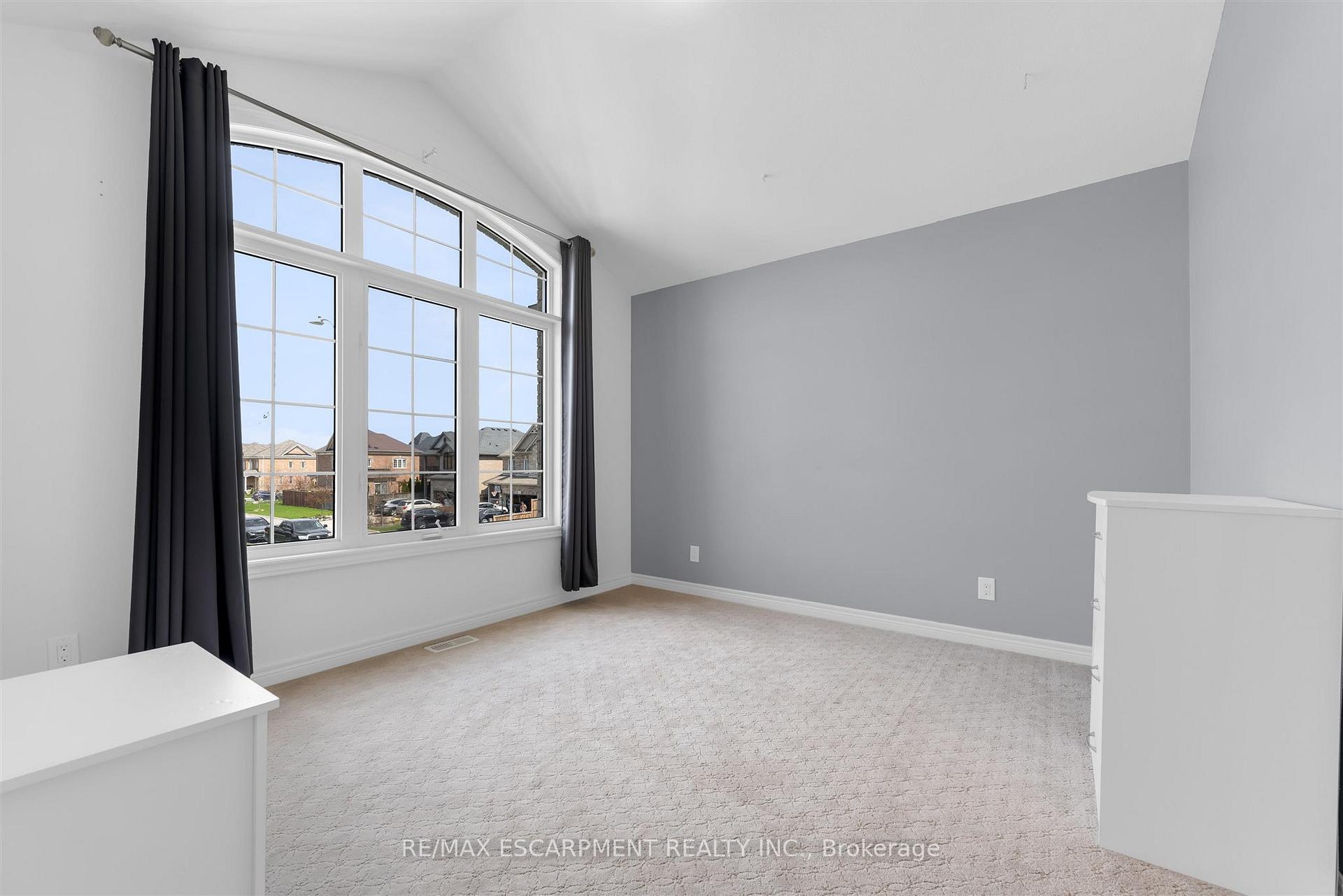 Photo 27 of 1 Elderberry Road, Thorold, Confederation Heights — HOMEH
