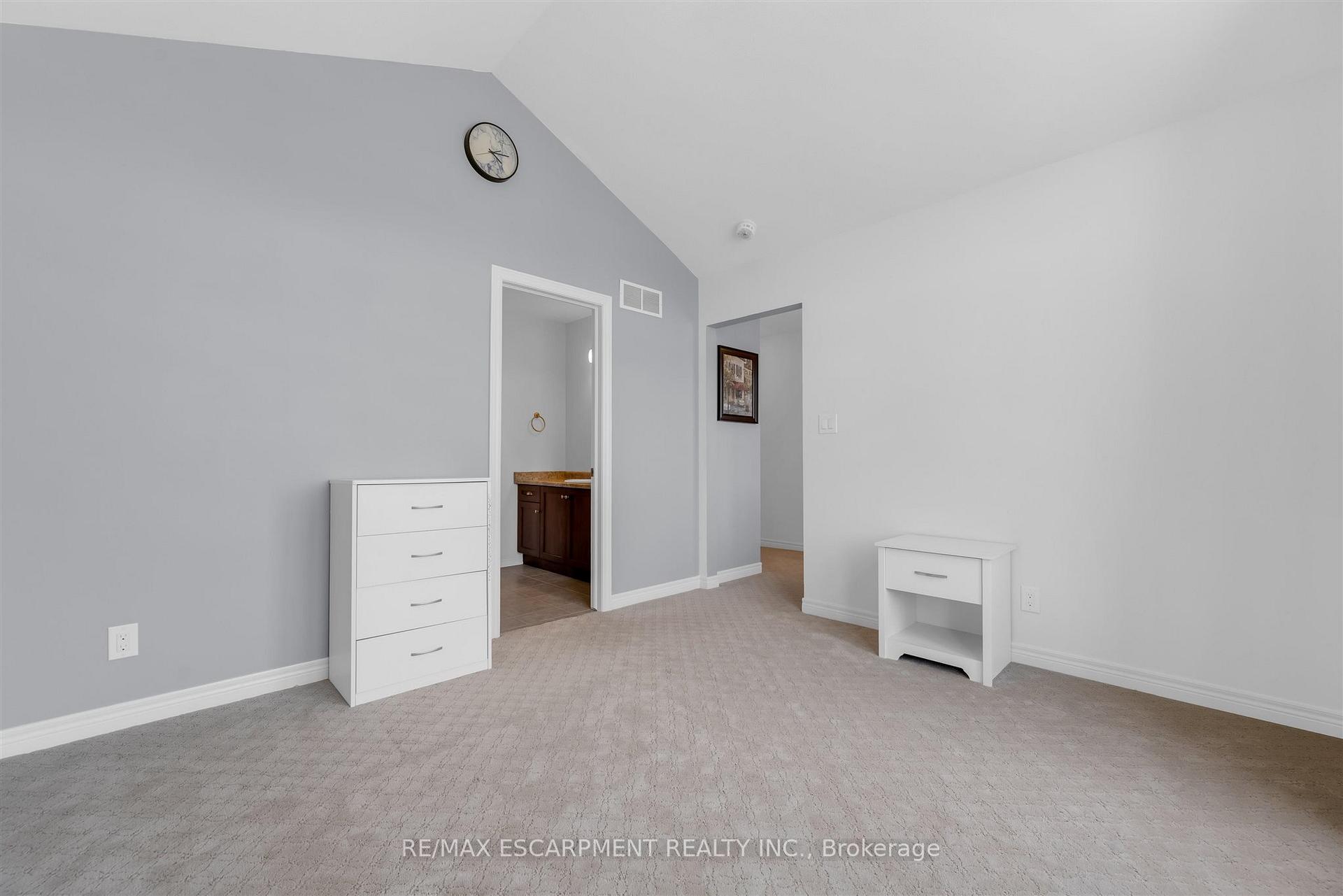 Photo 28 of 1 Elderberry Road, Thorold, Confederation Heights — HOMEH