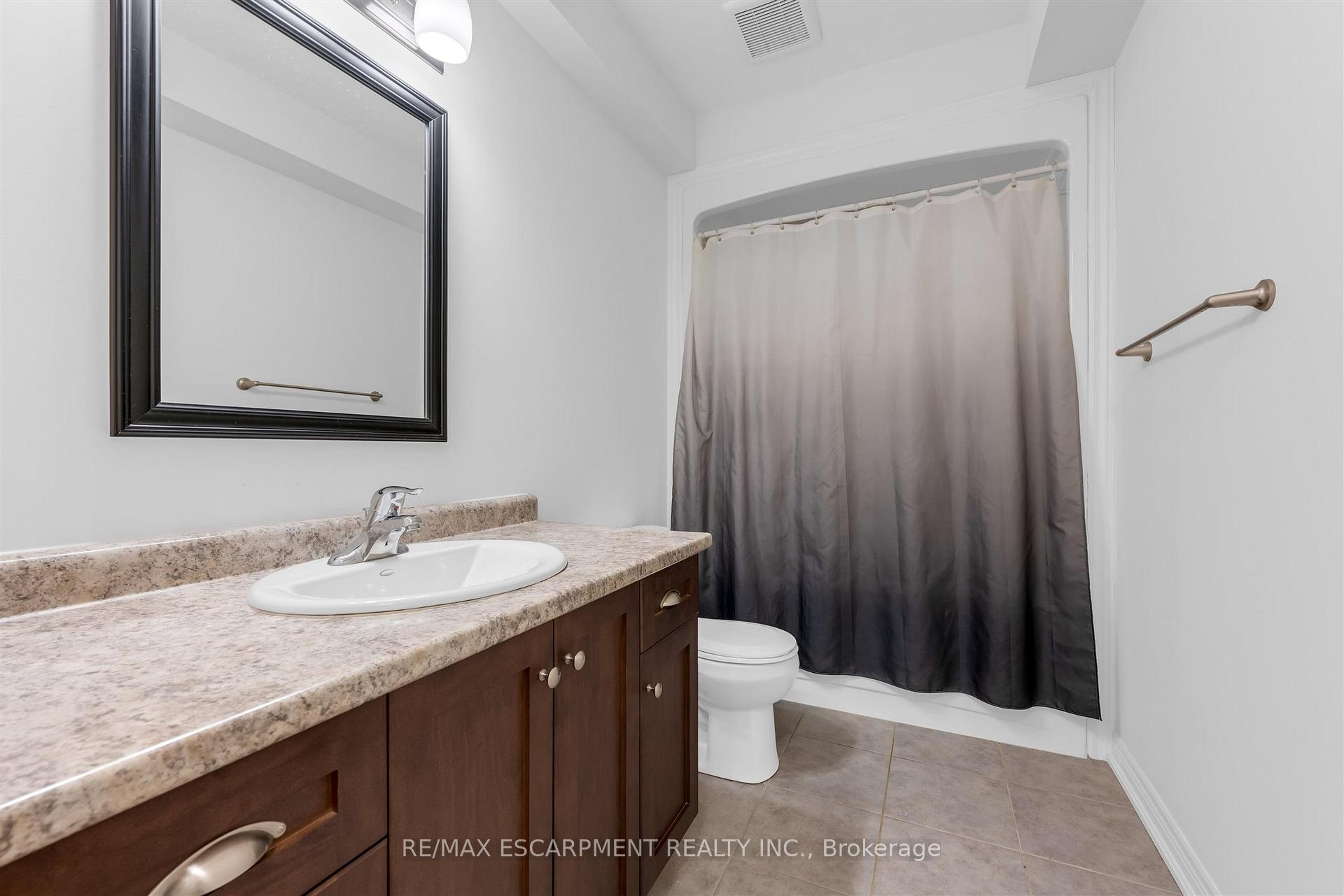 Photo 36 of 1 Elderberry Road, Thorold, Confederation Heights — HOMEH