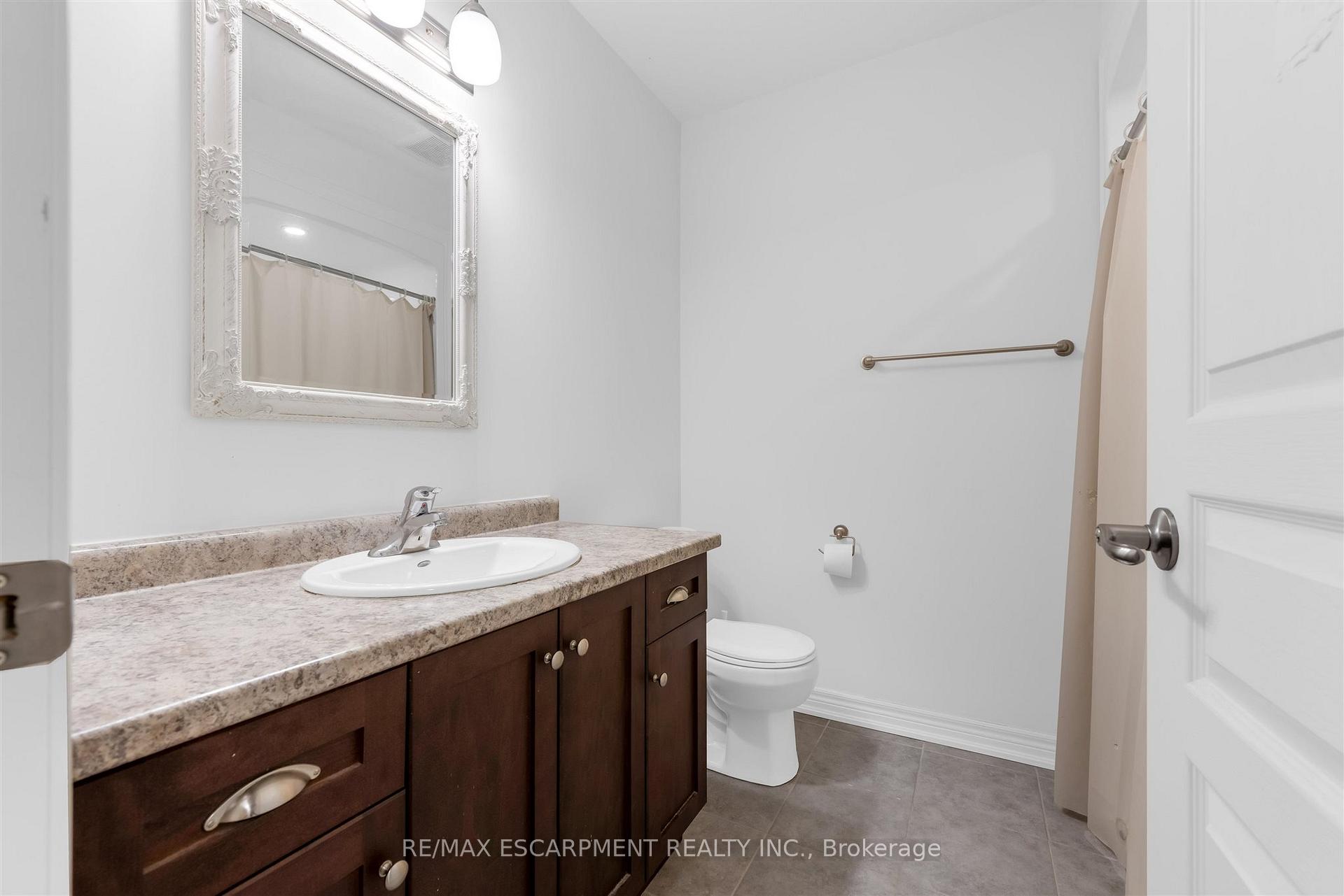 Photo 37 of 1 Elderberry Road, Thorold, Confederation Heights — HOMEH