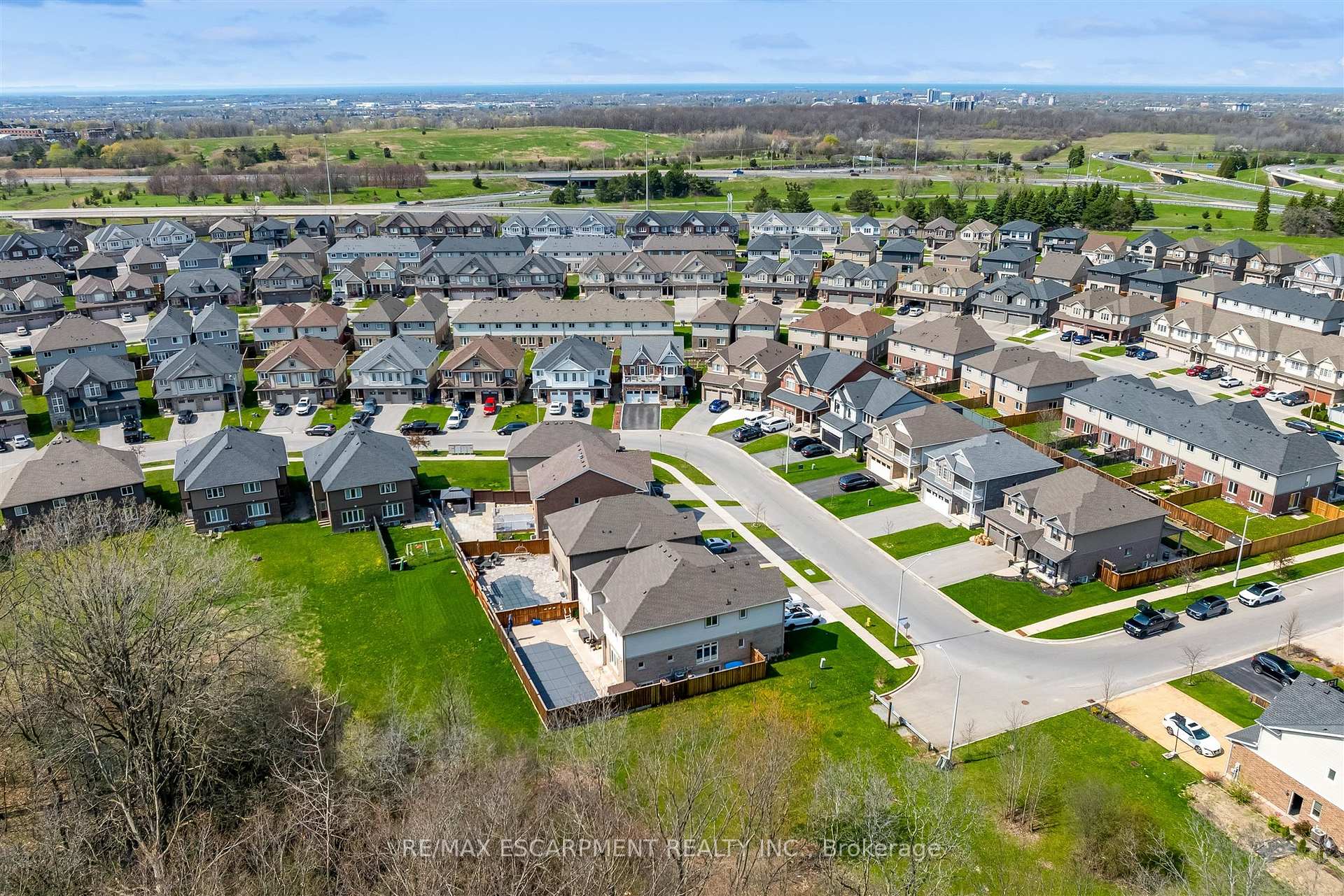 Photo 40 of 1 Elderberry Road, Thorold, Confederation Heights — HOMEH