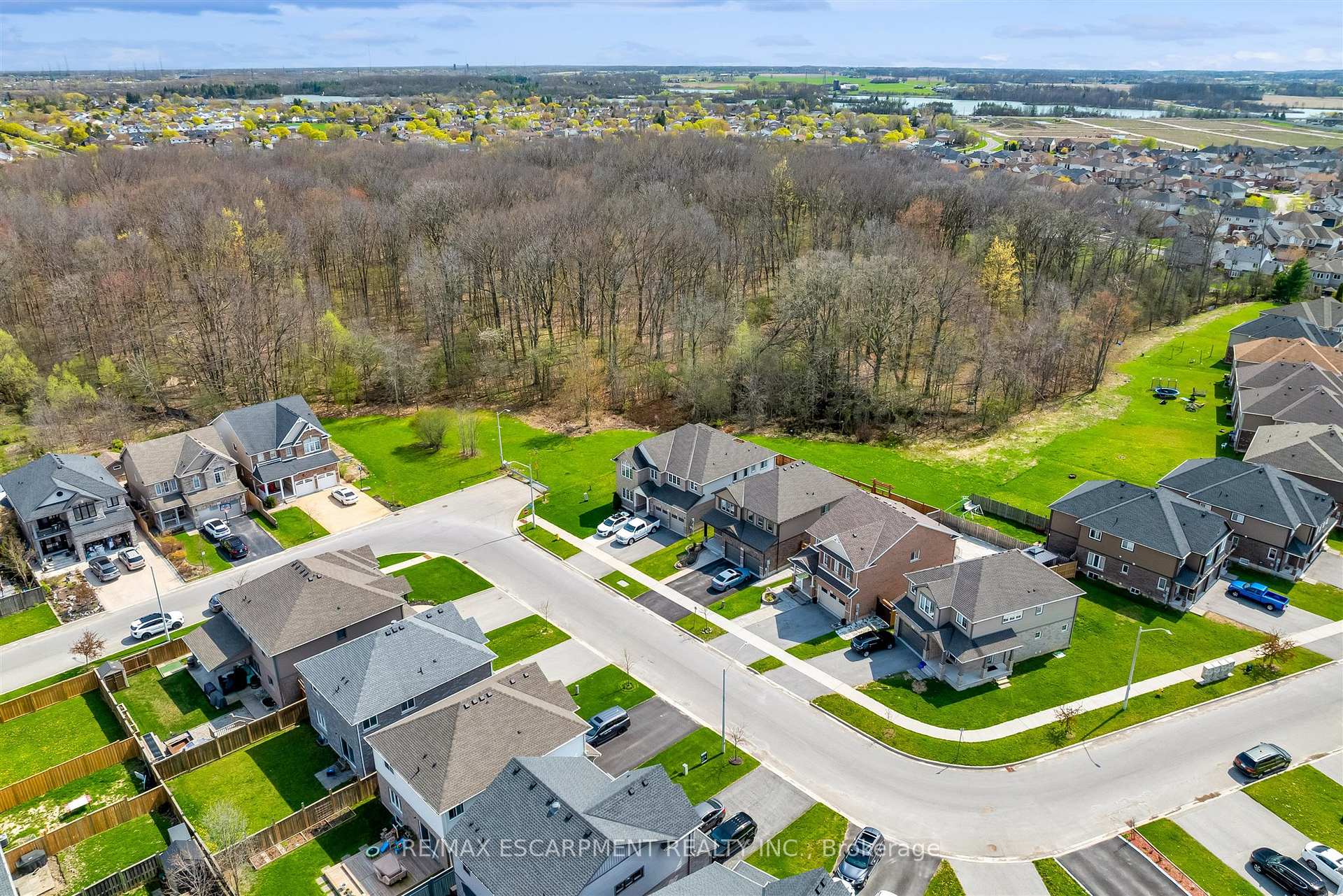 Photo 44 of 1 Elderberry Road, Thorold, Confederation Heights — HOMEH