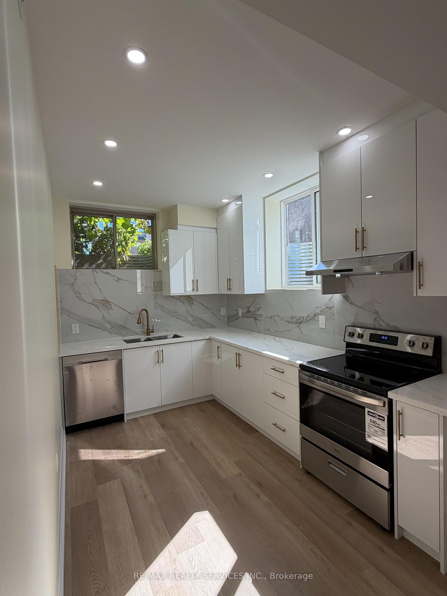 Photo 3 of Unit LOWER, 1324 Peony Path, Oakville, Joshua Meadows — HOMEH