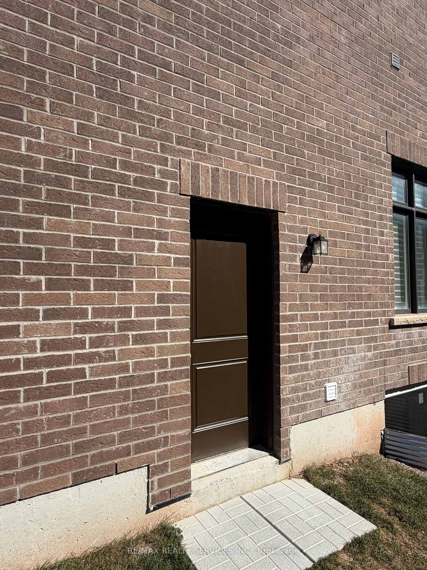 Photo 2 of Unit LOWER, 1324 Peony Path, Oakville, Joshua Meadows — HOMEH
