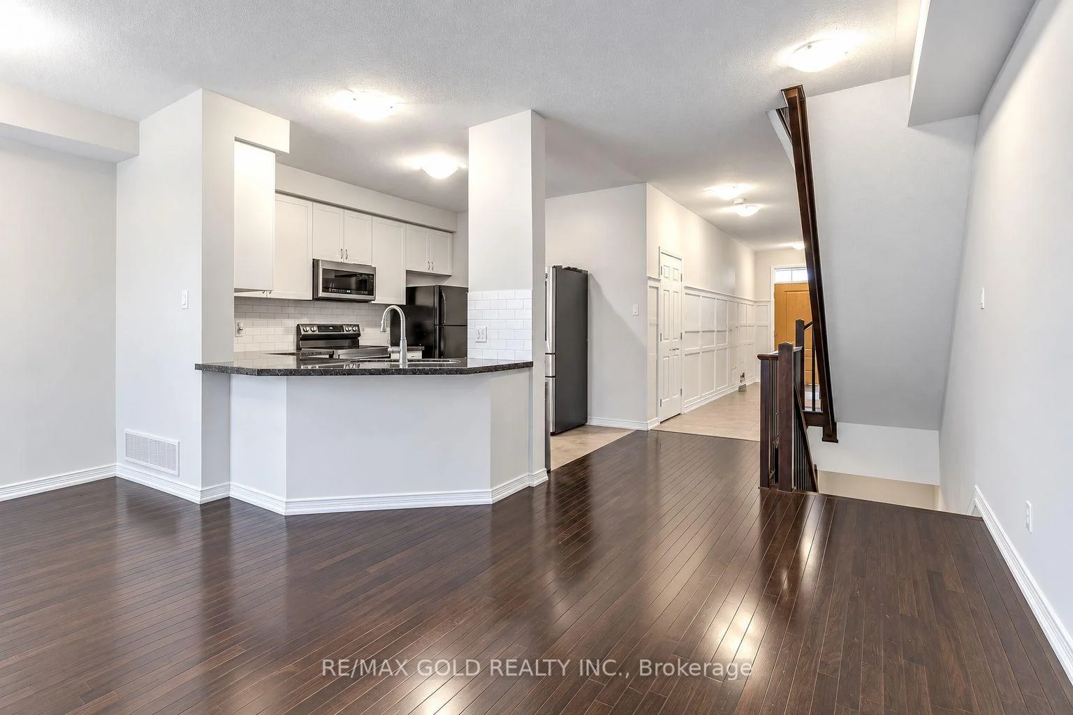 Photo 3 of 78 Honeyview Trail, Brampton, Bram East — HOMEH
