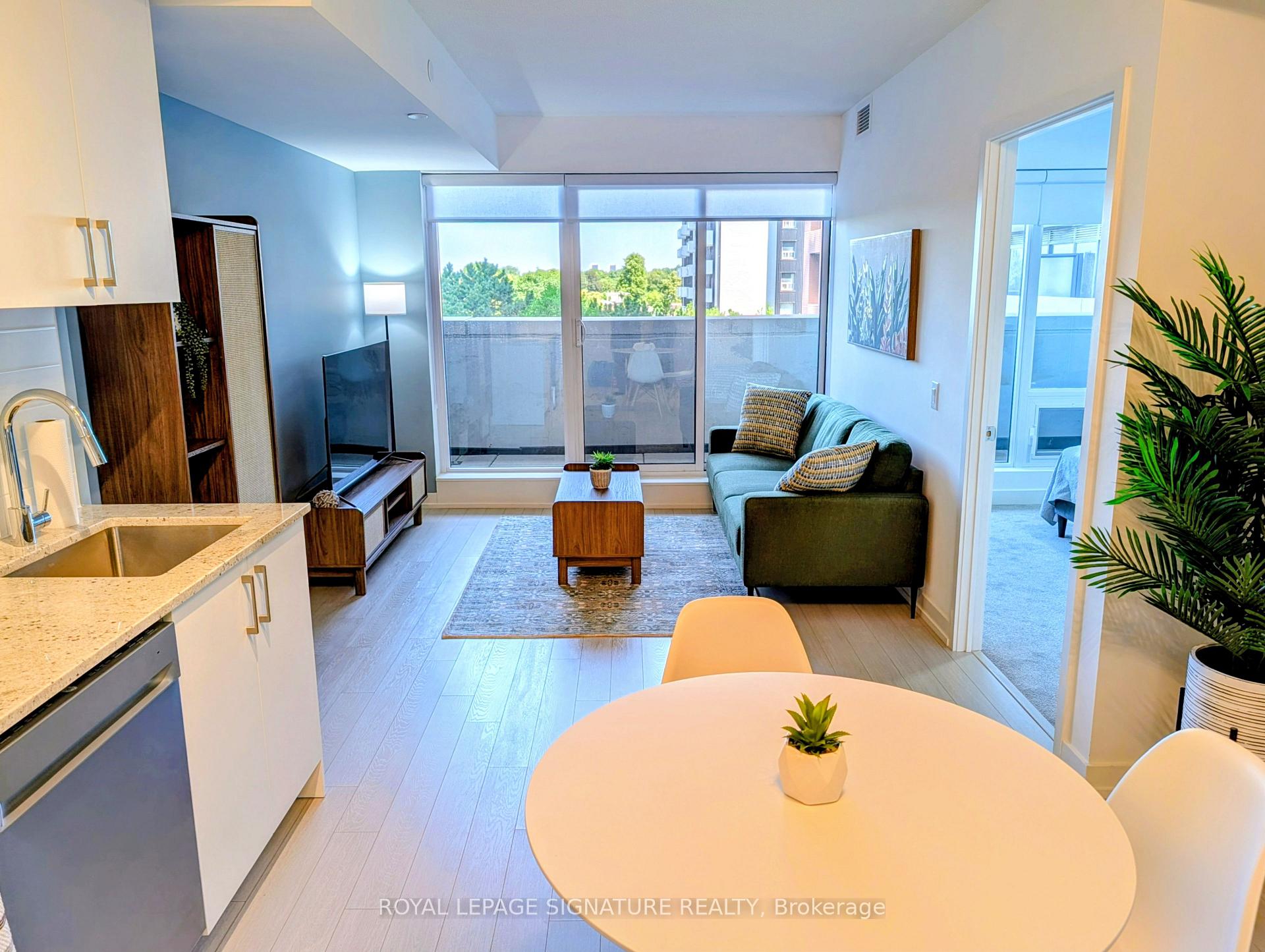 Photo of Unit 509, 4010 Eglinton Avenue W