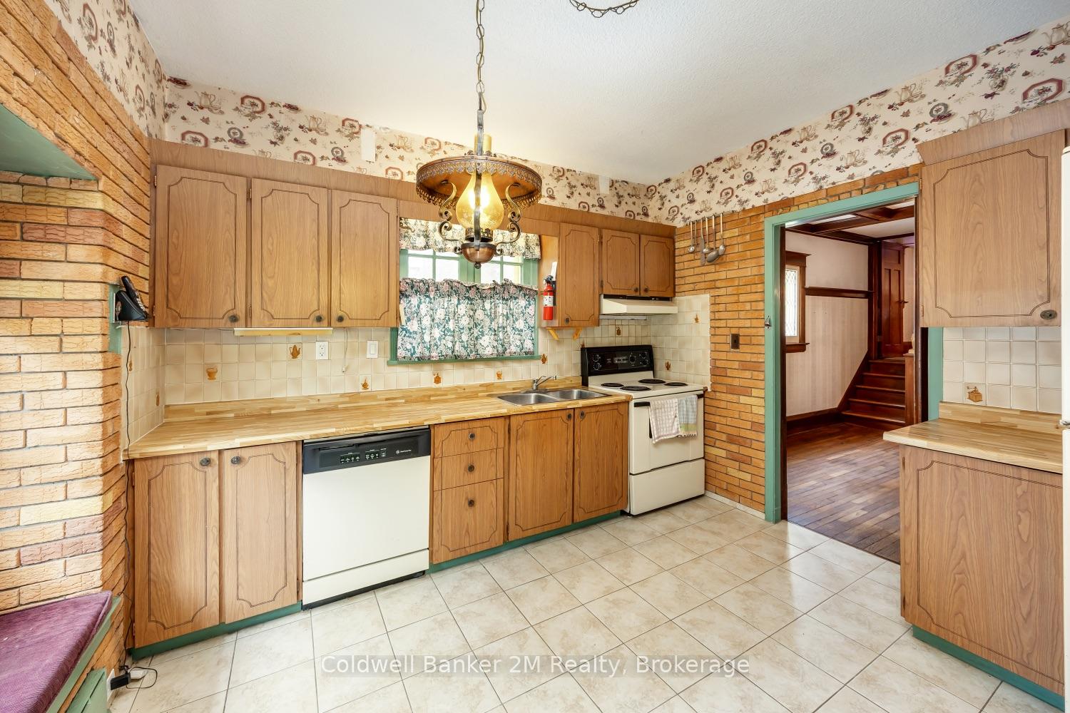Photo 22 of 408 Simcoe Street N, Oshawa, O'Neill — HOMEH