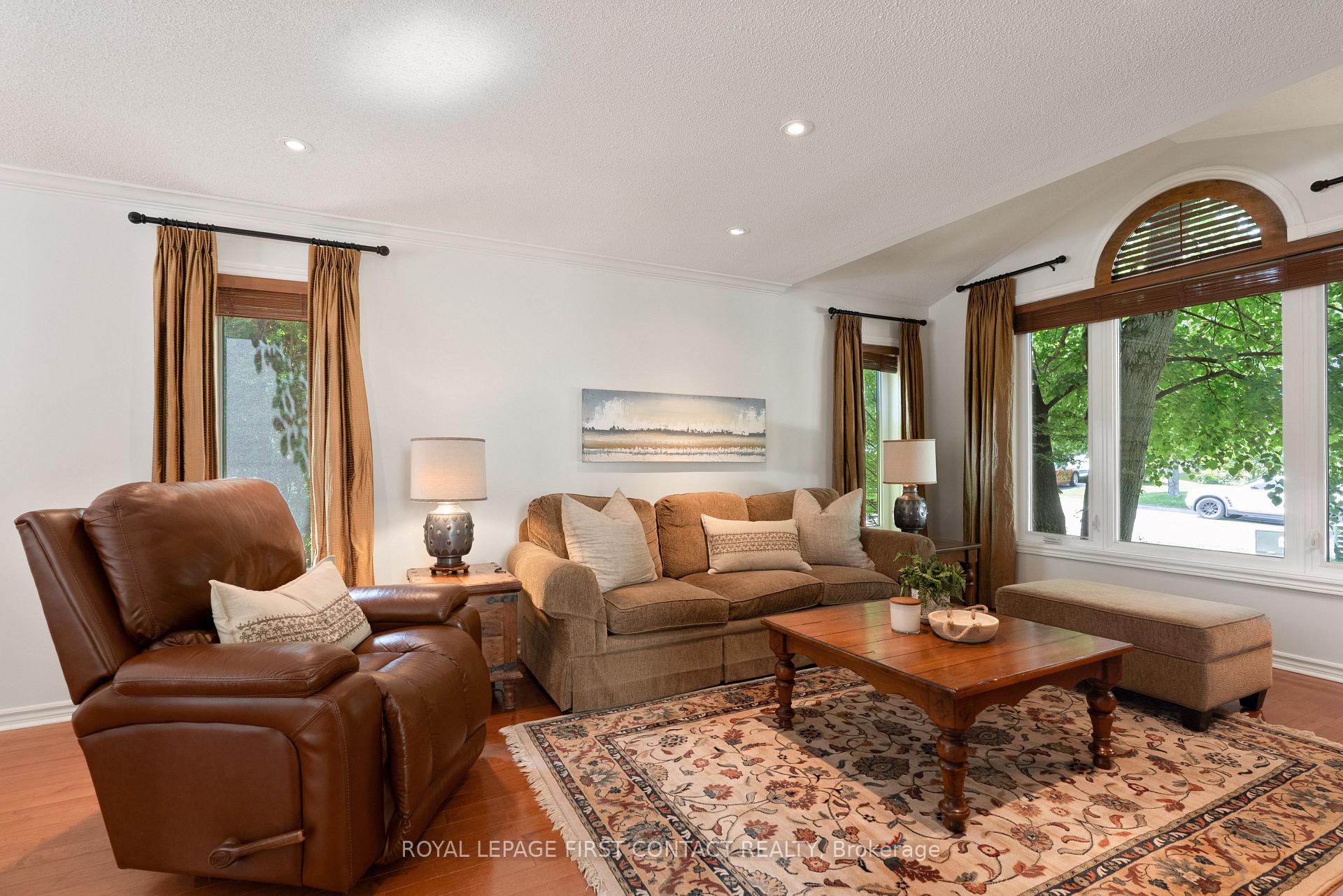 Photo 16 of 92 Wildwood Trail, Barrie, Ardagh — HOMEH