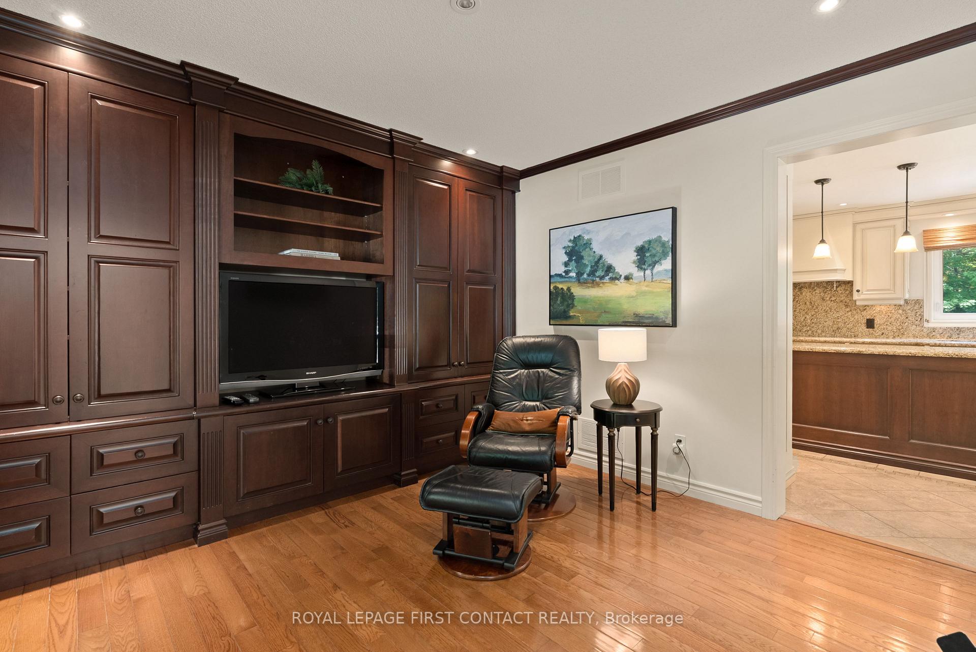 Photo 17 of 92 Wildwood Trail, Barrie, Ardagh — HOMEH