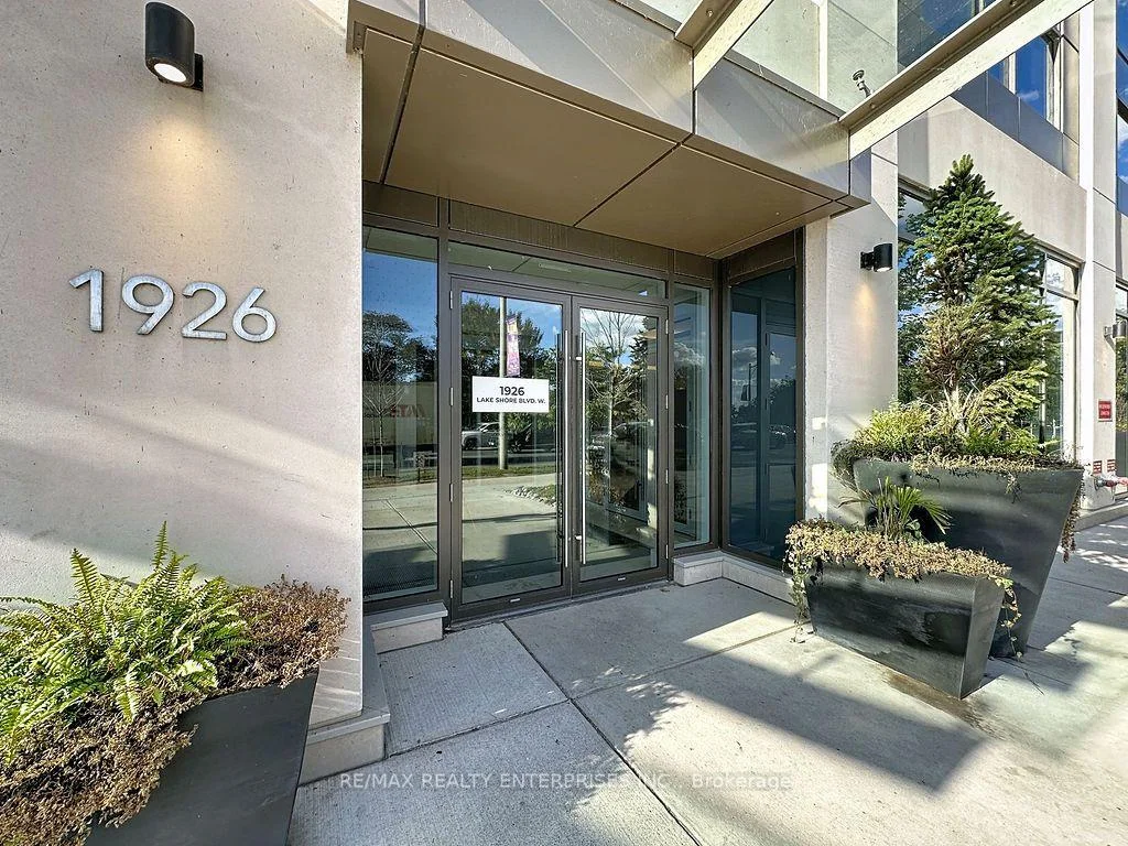 Photo 9 of Unit 3607, 1926 Lake Shore Boulevard W, Toronto, High Park-Swansea — HOMEH