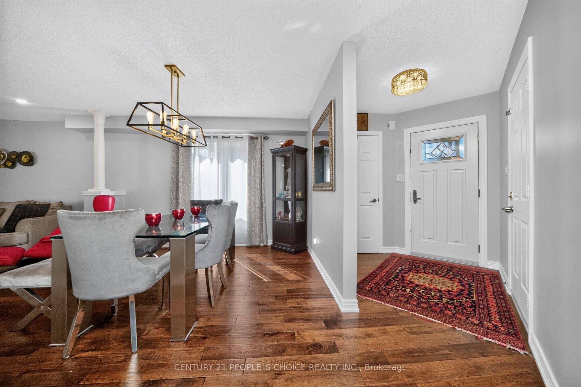 Photo 8 of 812 Knotty Pine Grove, Mississauga, Meadowvale Village — HOMEH