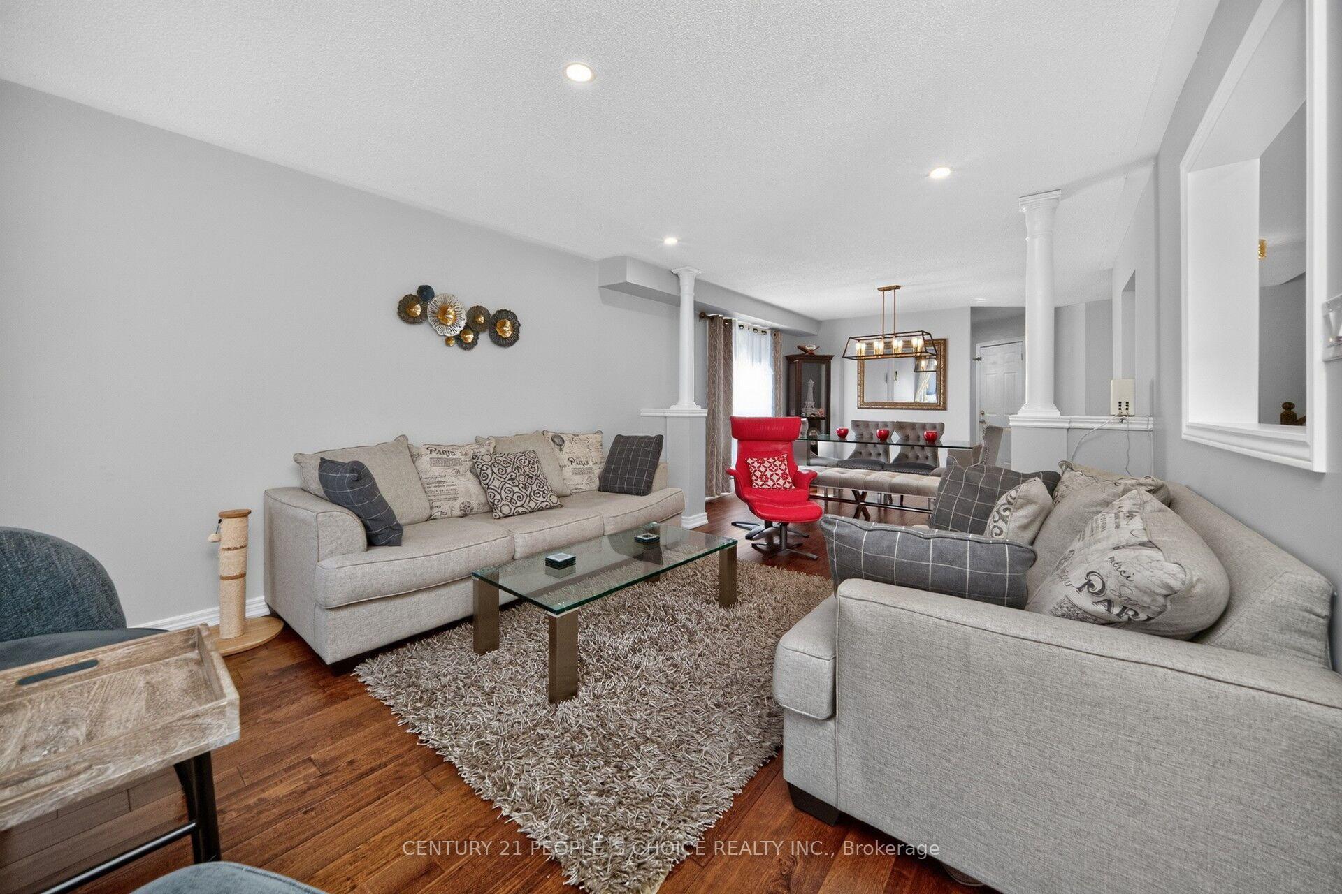 Photo 14 of 812 Knotty Pine Grove, Mississauga, Meadowvale Village — HOMEH