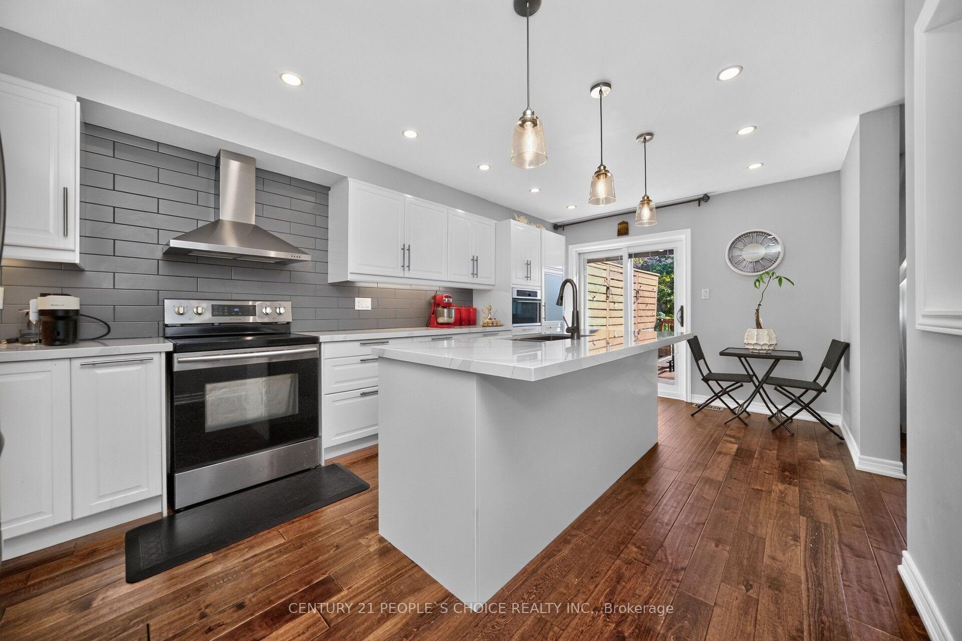 Photo 20 of 812 Knotty Pine Grove, Mississauga, Meadowvale Village — HOMEH