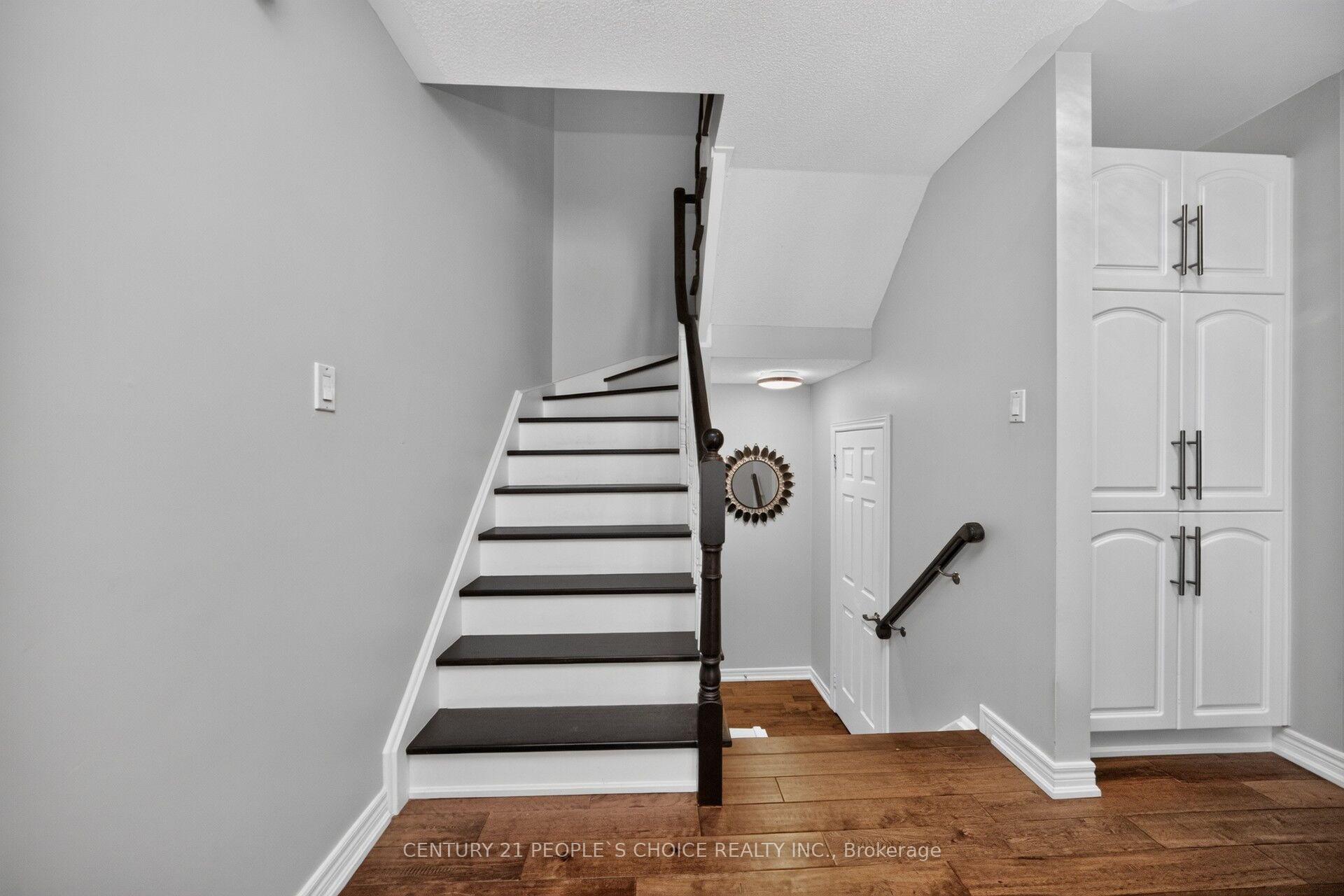 Photo 21 of 812 Knotty Pine Grove, Mississauga, Meadowvale Village — HOMEH