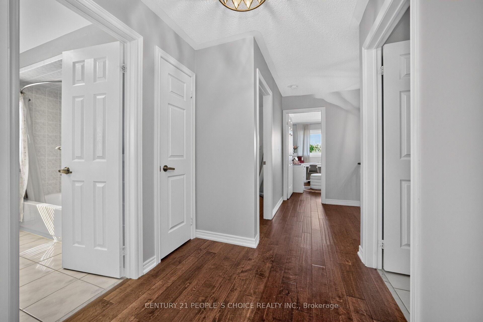 Photo 30 of 812 Knotty Pine Grove, Mississauga, Meadowvale Village — HOMEH