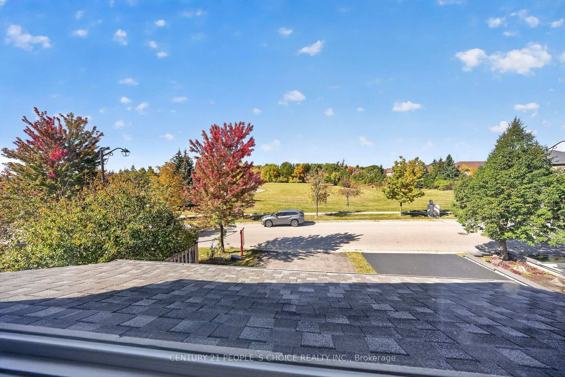 Photo 4 of 812 Knotty Pine Grove, Mississauga, Meadowvale Village — HOMEH