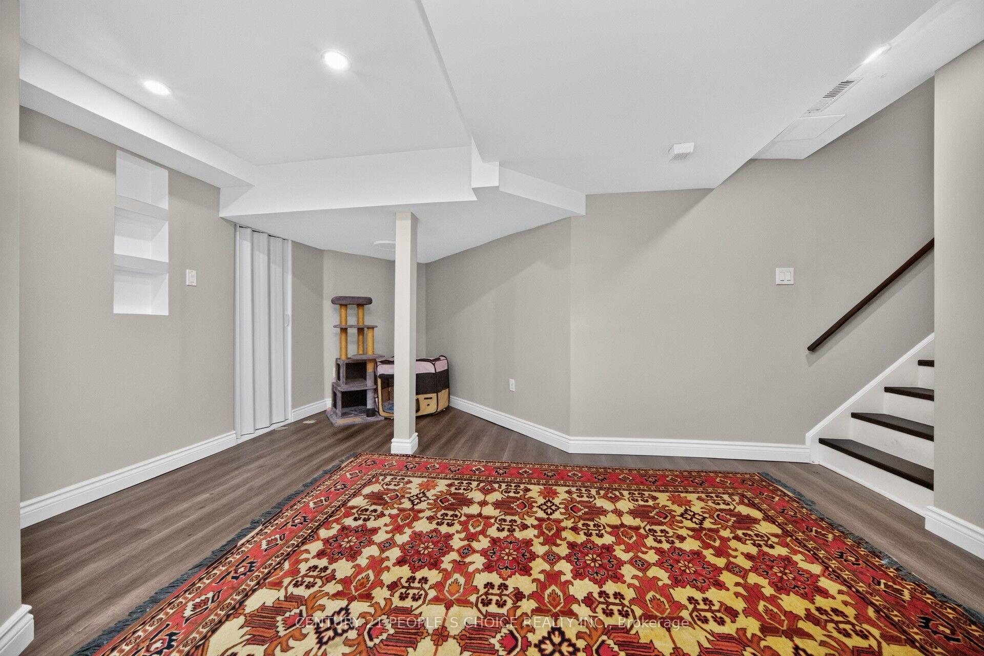 Photo 46 of 812 Knotty Pine Grove, Mississauga, Meadowvale Village — HOMEH