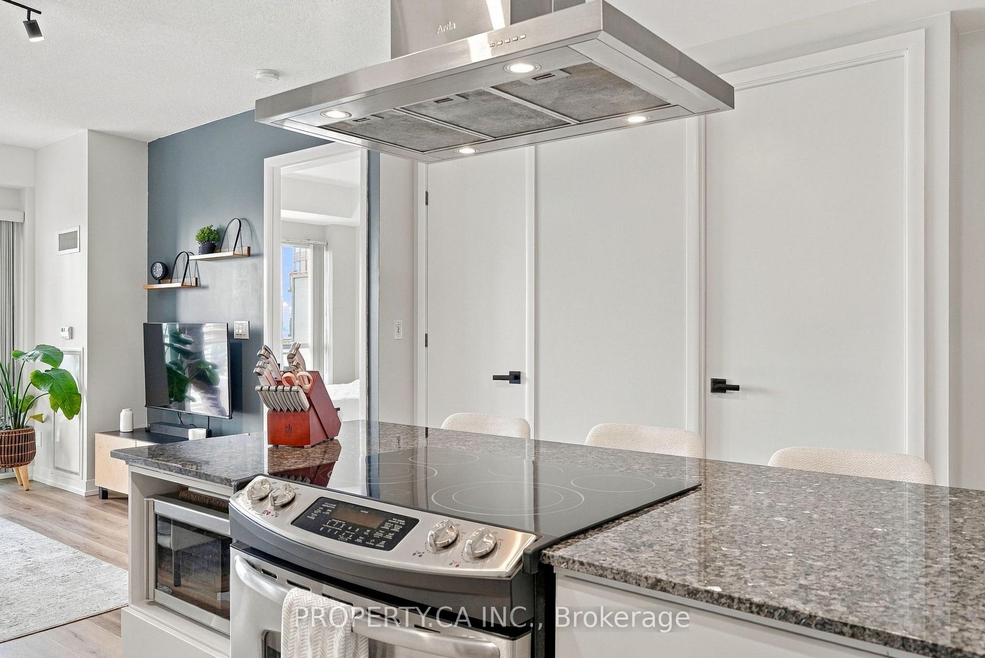 Photo 8 of Unit 2029, 165 Legion Road N, Etobicoke, Mimico — HOMEH