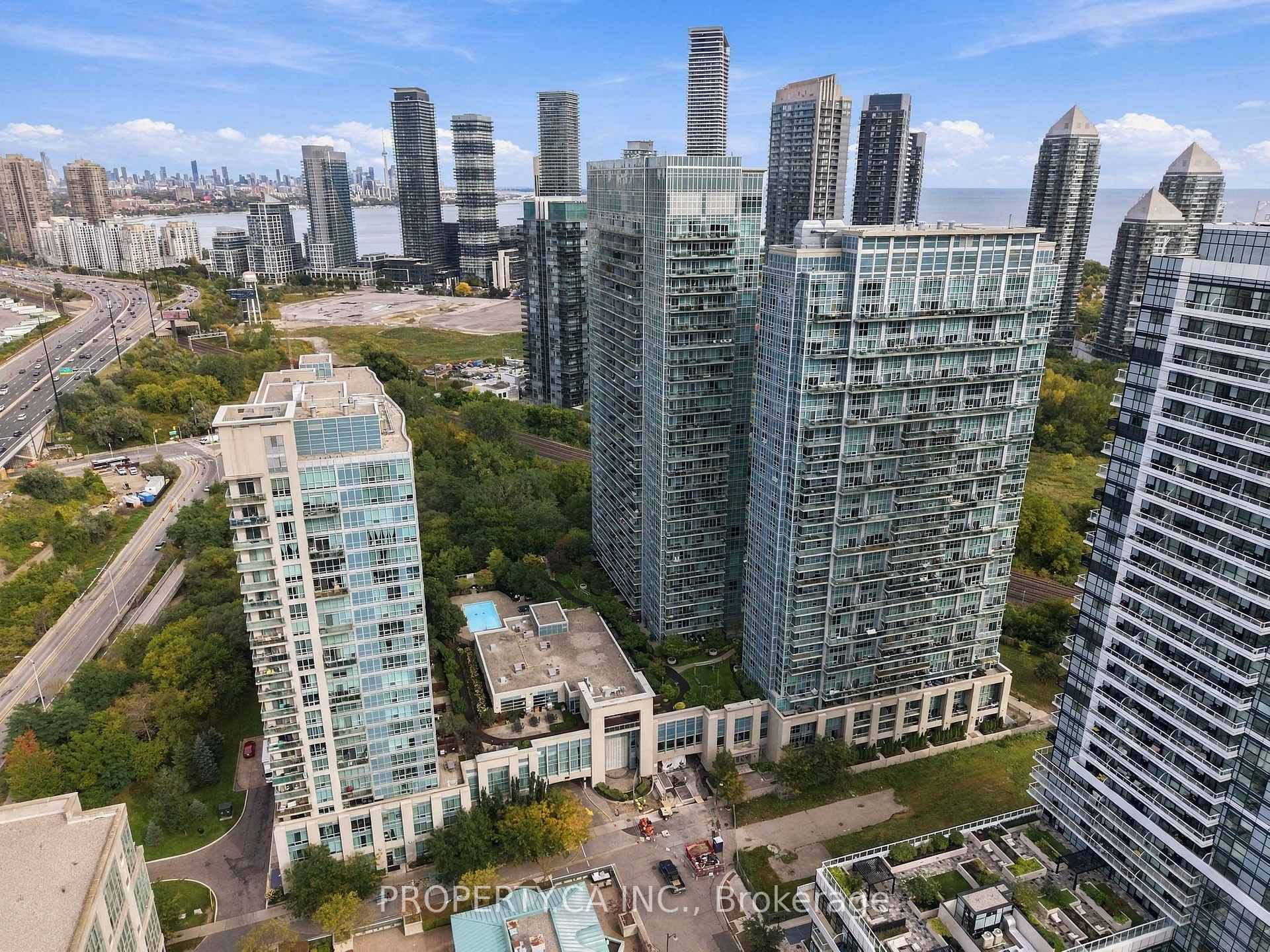 Photo 25 of Unit 2029, 165 Legion Road N, Etobicoke, Mimico — HOMEH