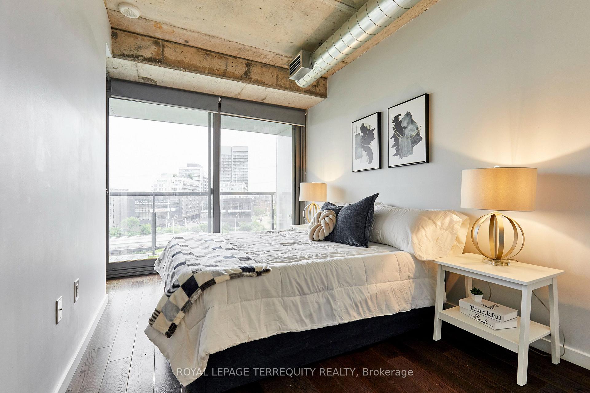 Photo 10 of Unit 702, 32 Trolley Crescent, Toronto, Moss Park — HOMEH