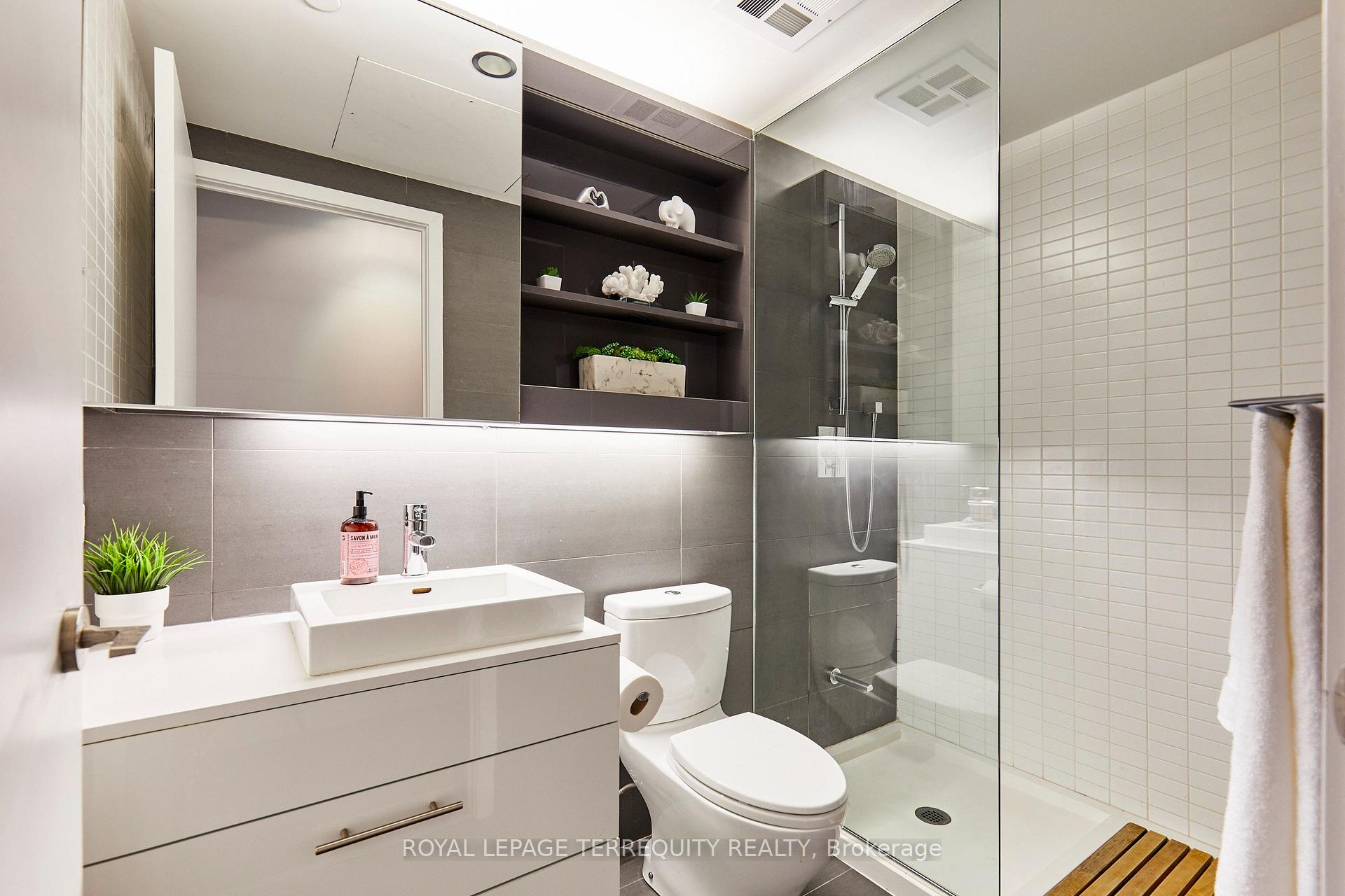 Photo 17 of Unit 702, 32 Trolley Crescent, Toronto, Moss Park — HOMEH