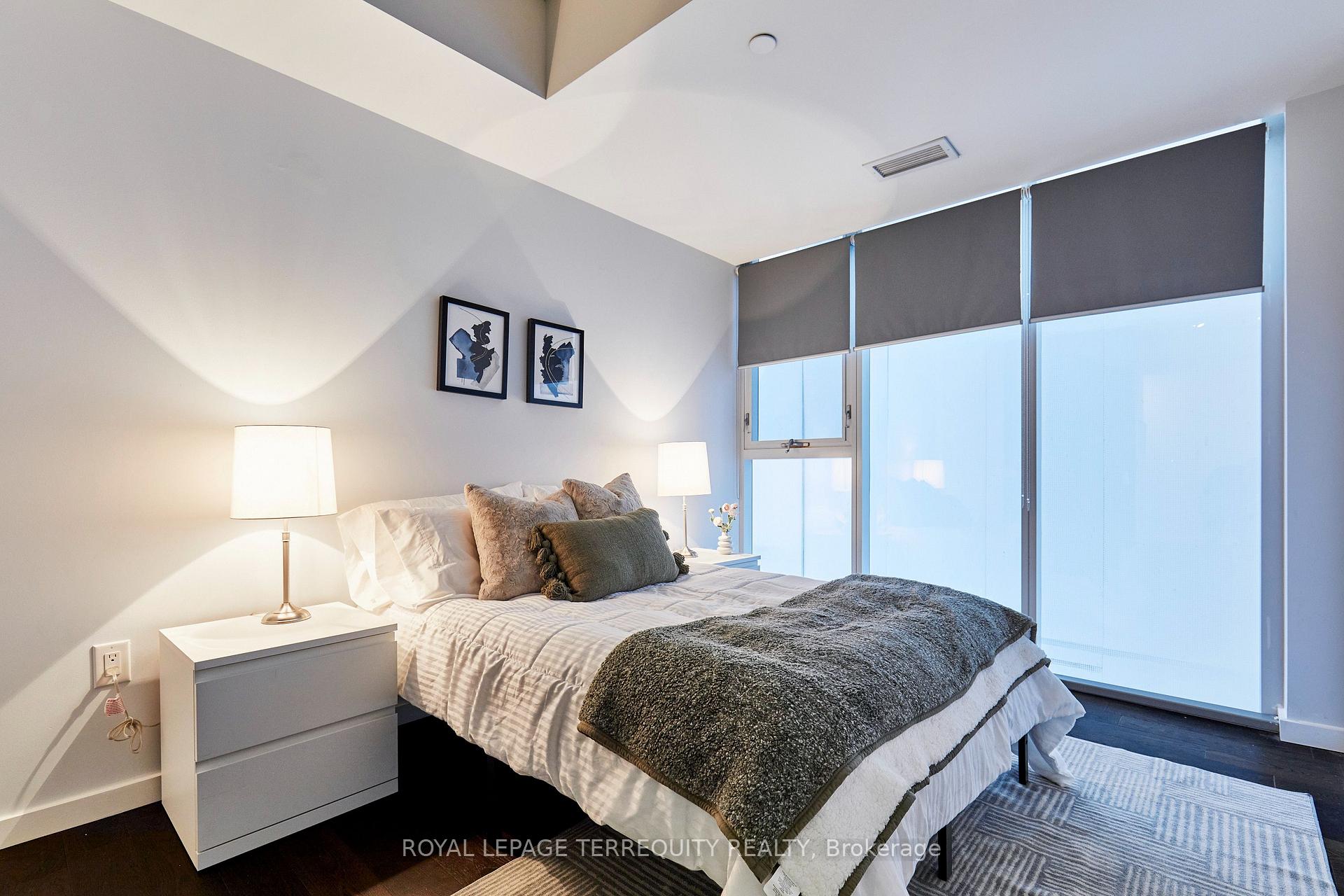 Photo 18 of Unit 702, 32 Trolley Crescent, Toronto, Moss Park — HOMEH