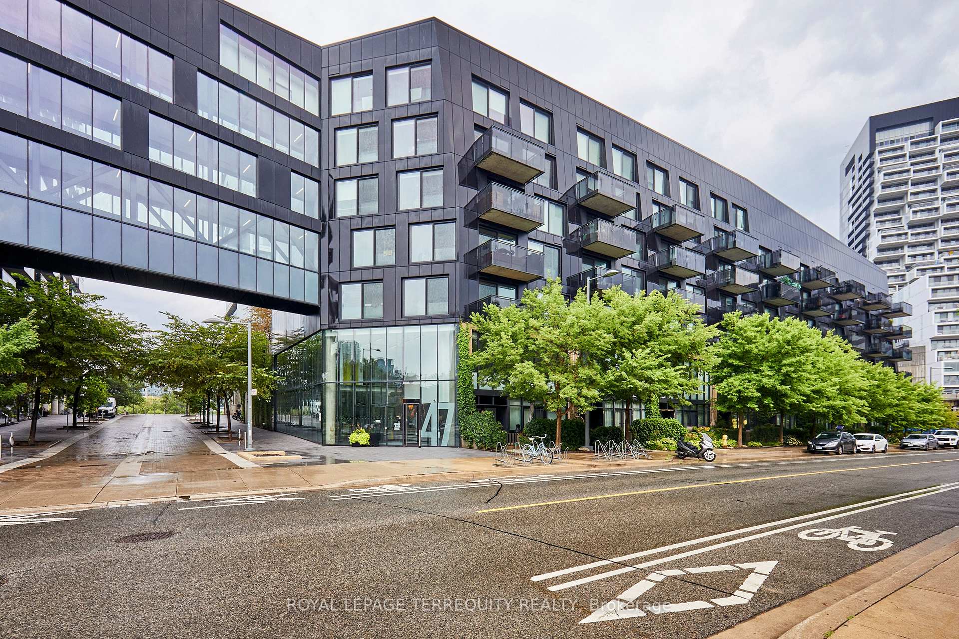 Photo 31 of Unit 702, 32 Trolley Crescent, Toronto, Moss Park — HOMEH