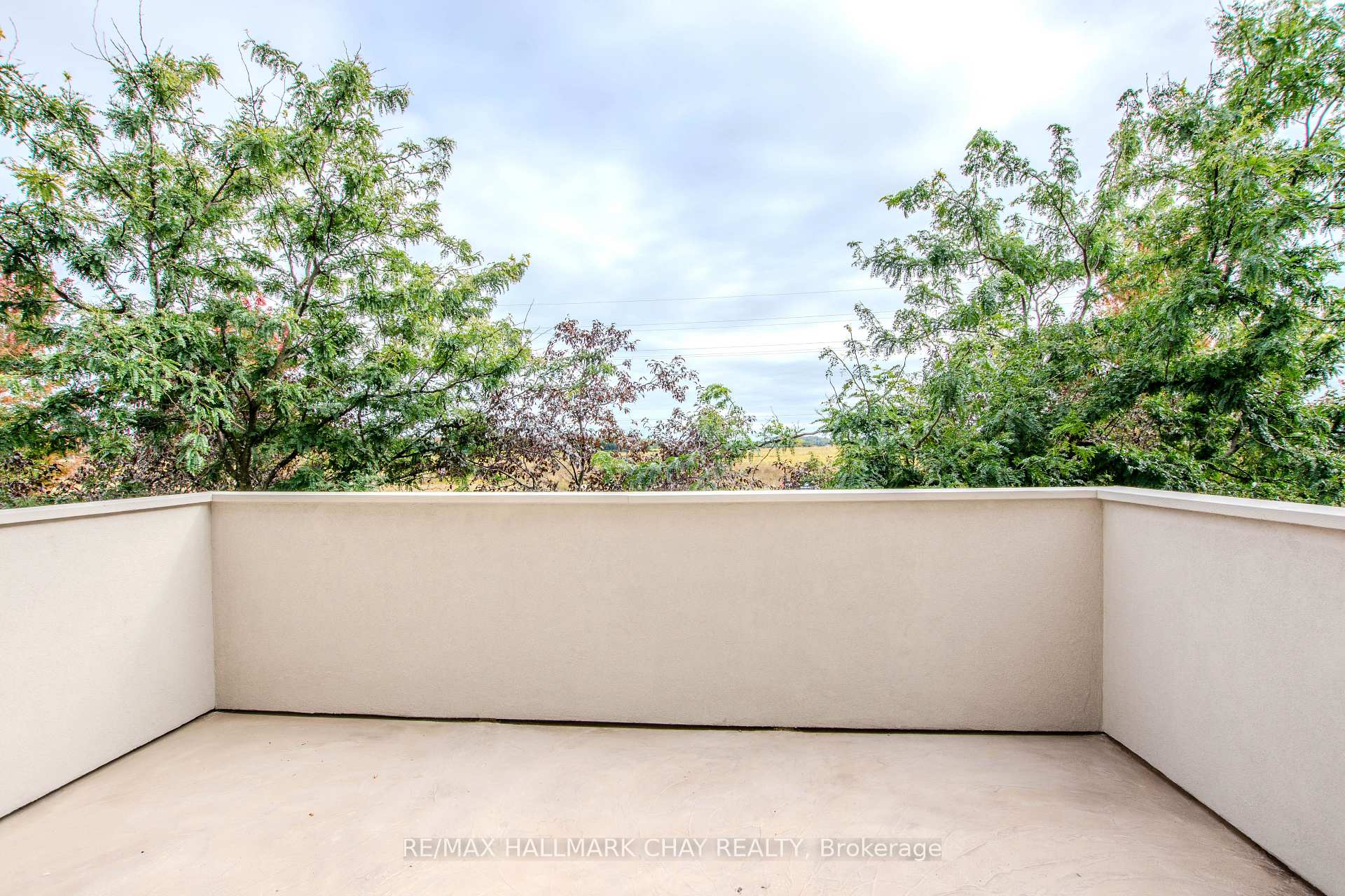 Photo 20 of 104 Succession Crescent, Barrie, Innis-Shore — HOMEH