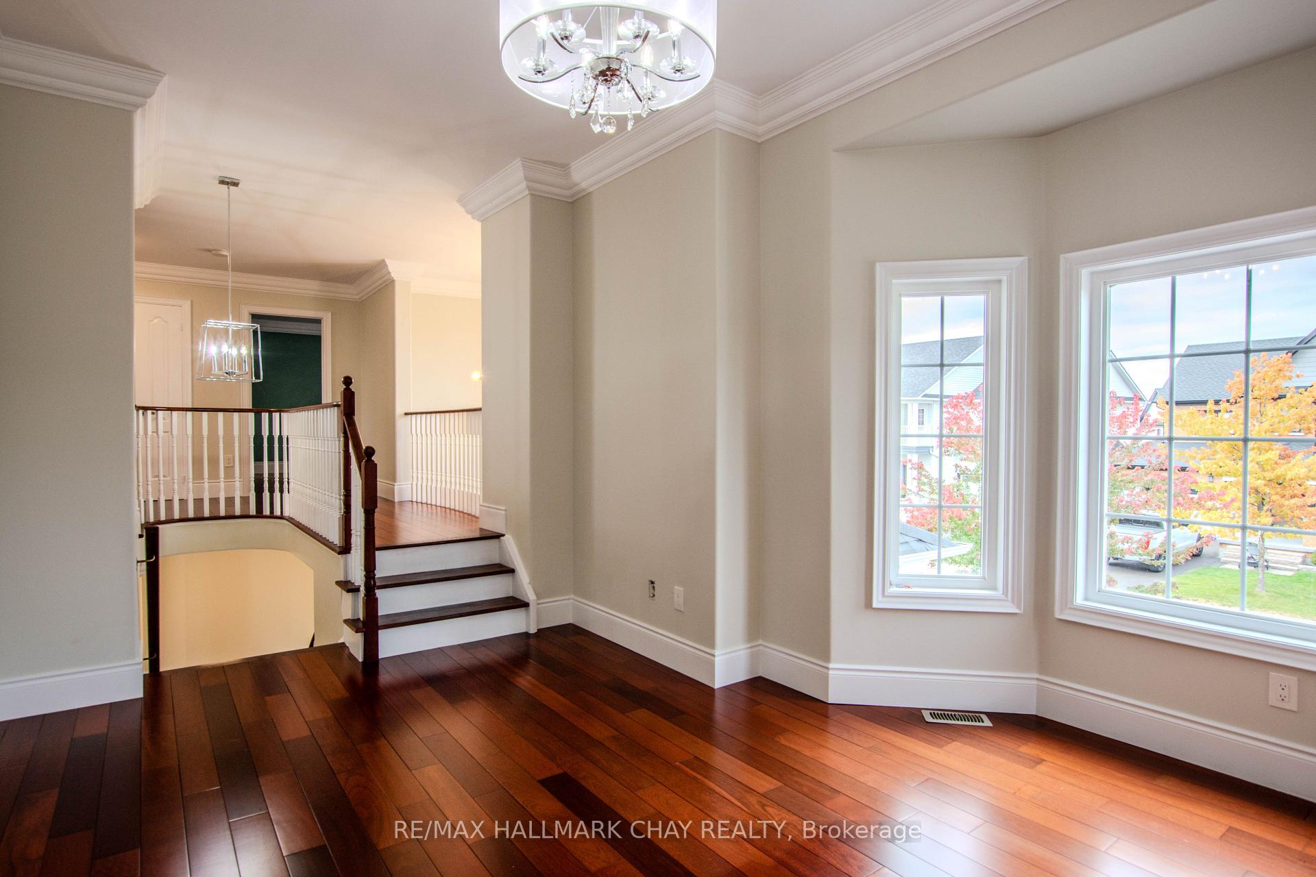 Photo 21 of 104 Succession Crescent, Barrie, Innis-Shore — HOMEH