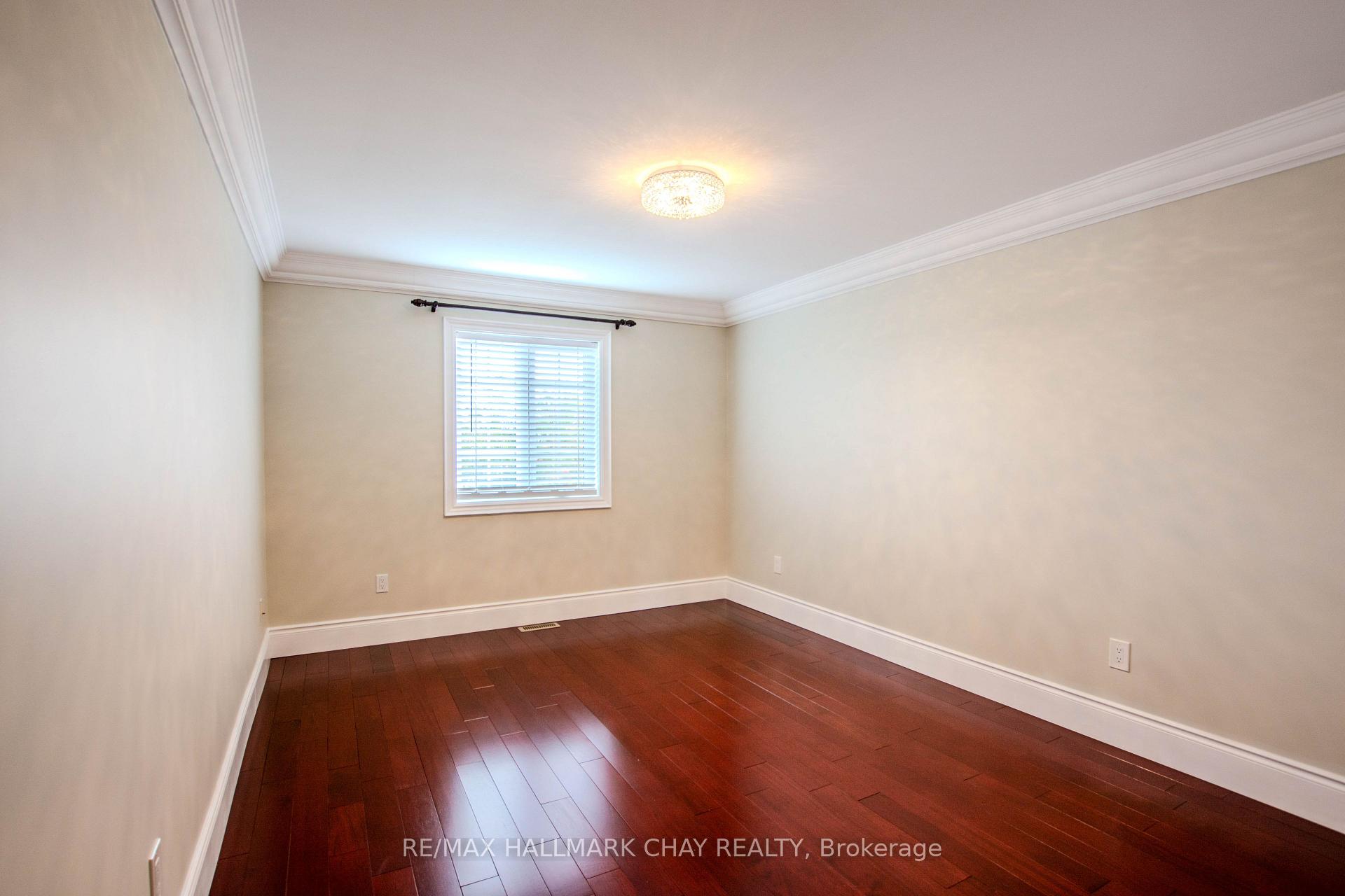 Photo 36 of 104 Succession Crescent, Barrie, Innis-Shore — HOMEH