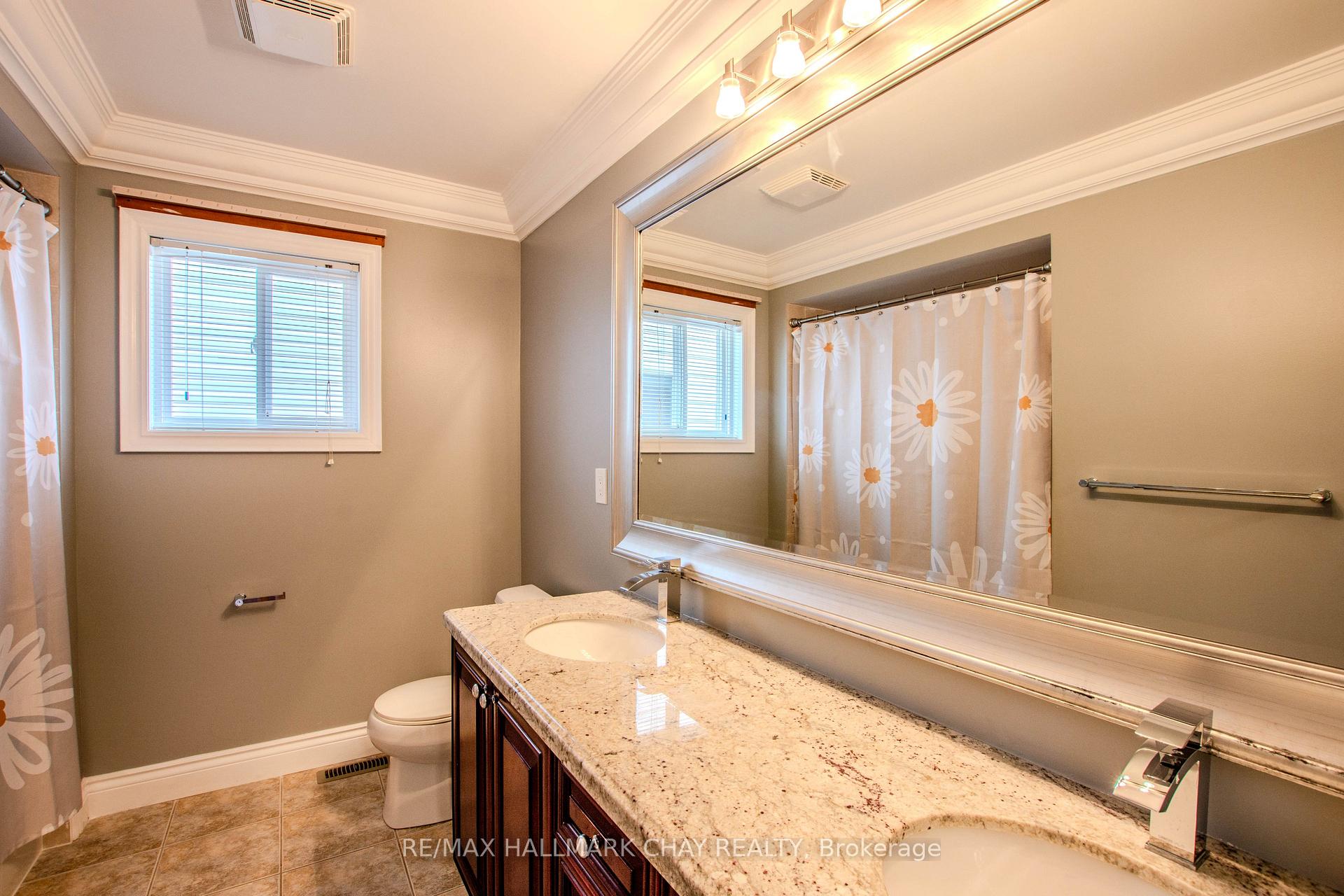 Photo 37 of 104 Succession Crescent, Barrie, Innis-Shore — HOMEH
