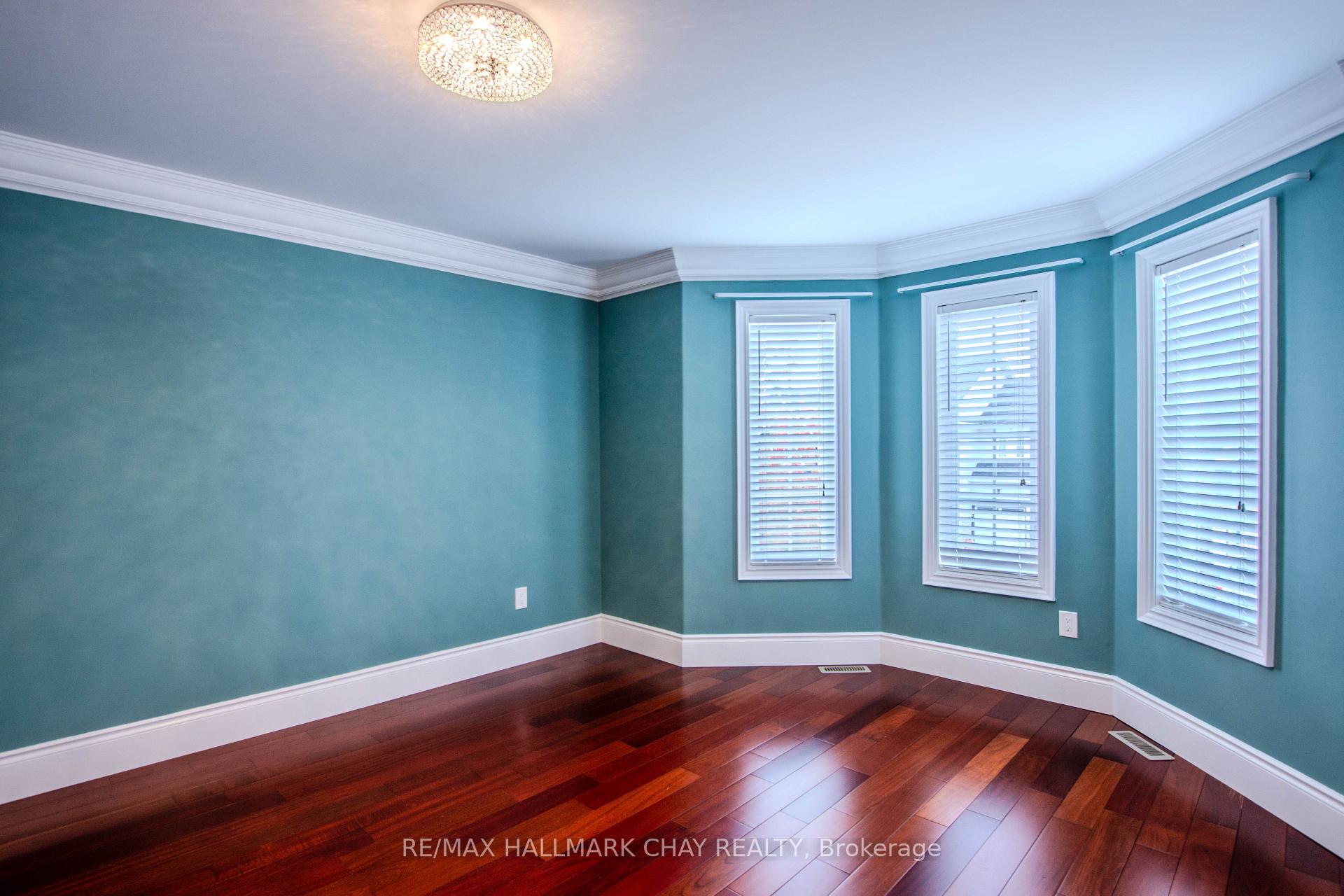 Photo 38 of 104 Succession Crescent, Barrie, Innis-Shore — HOMEH