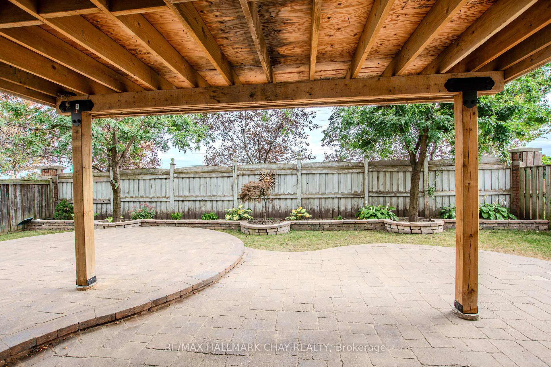Photo 44 of 104 Succession Crescent, Barrie, Innis-Shore — HOMEH