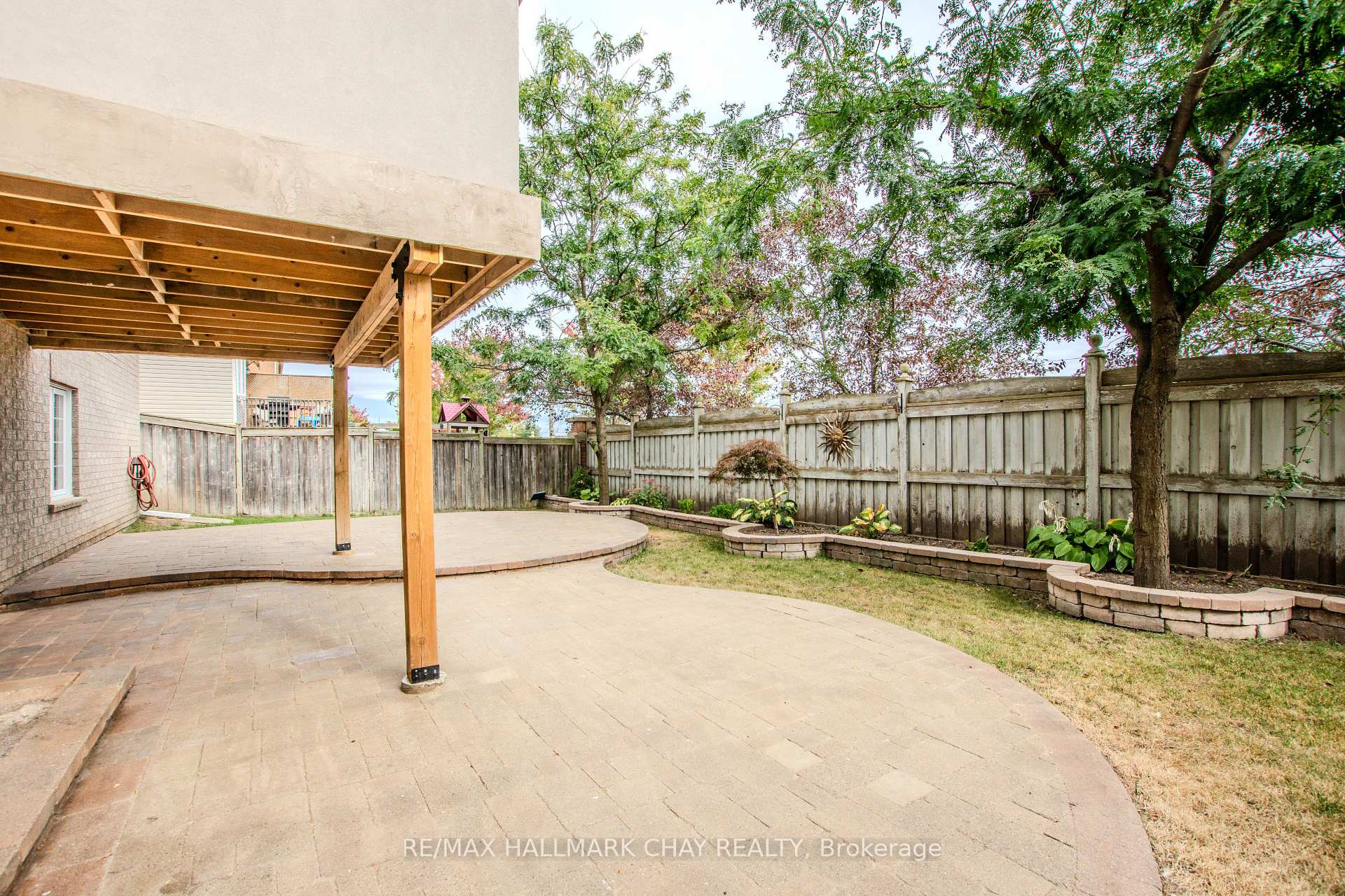 Photo 45 of 104 Succession Crescent, Barrie, Innis-Shore — HOMEH